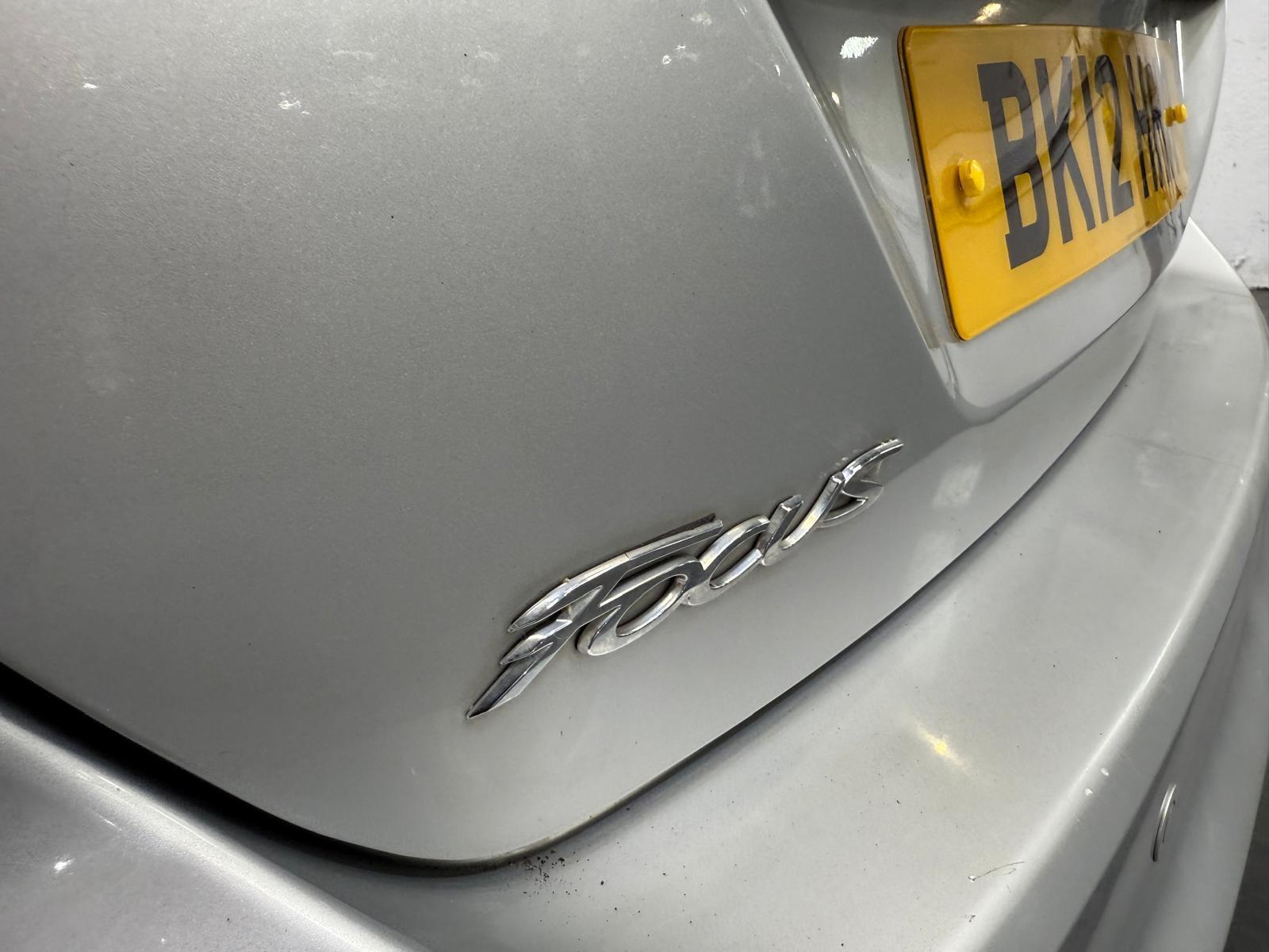 Ford Focus - Image 18