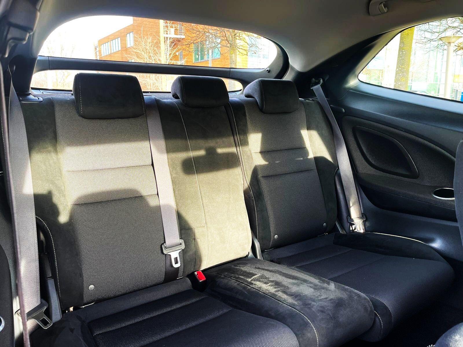 Honda Civic - Image 21