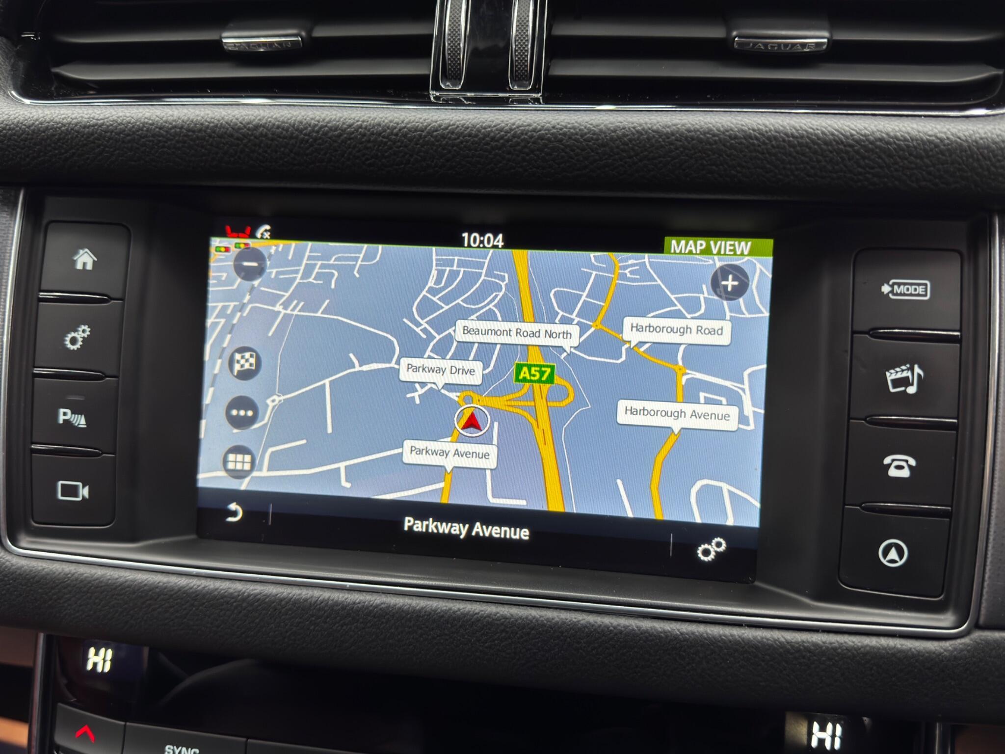 Jaguar XF - Image 29