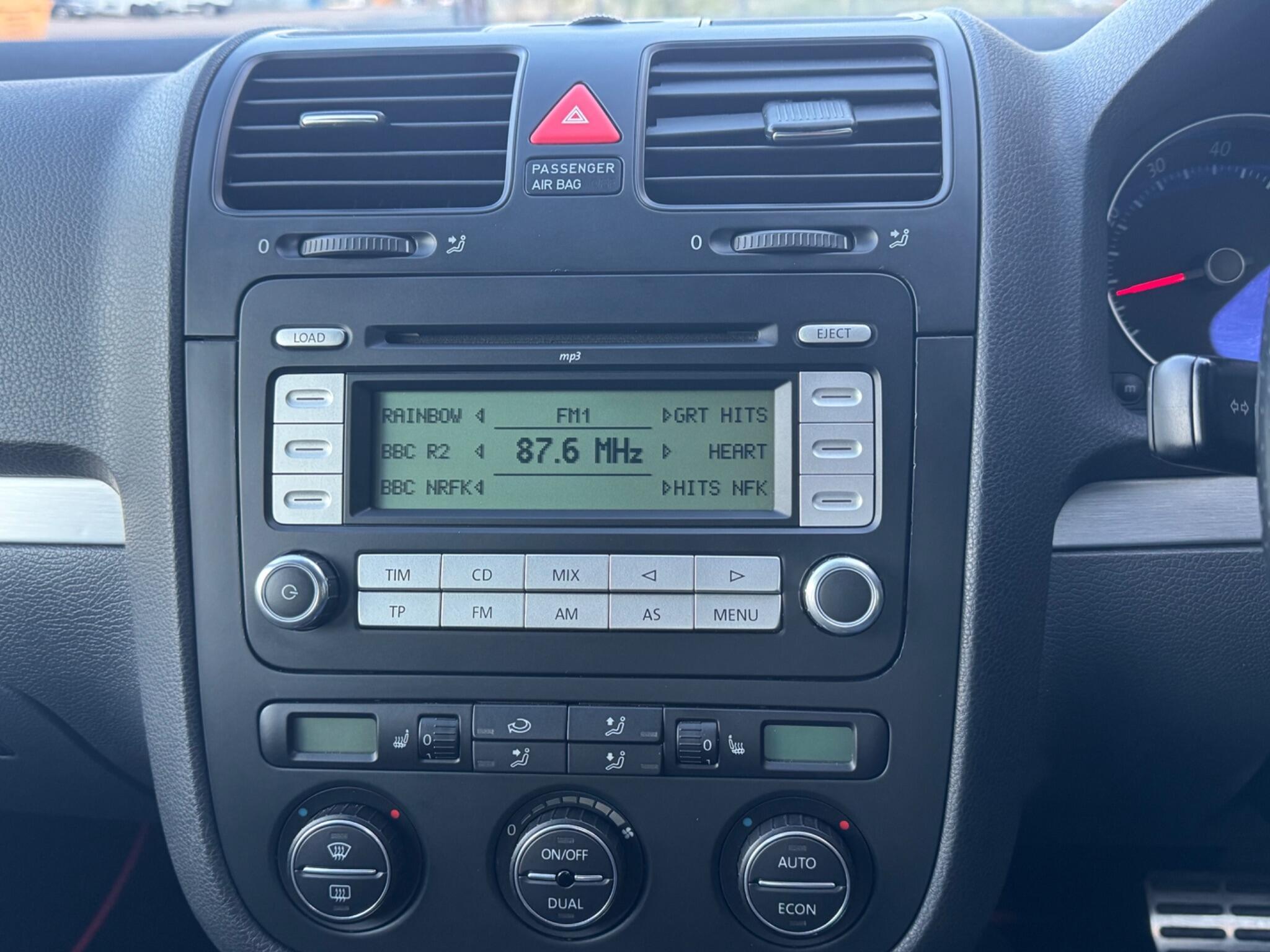 Volkswagen Golf - Image 15