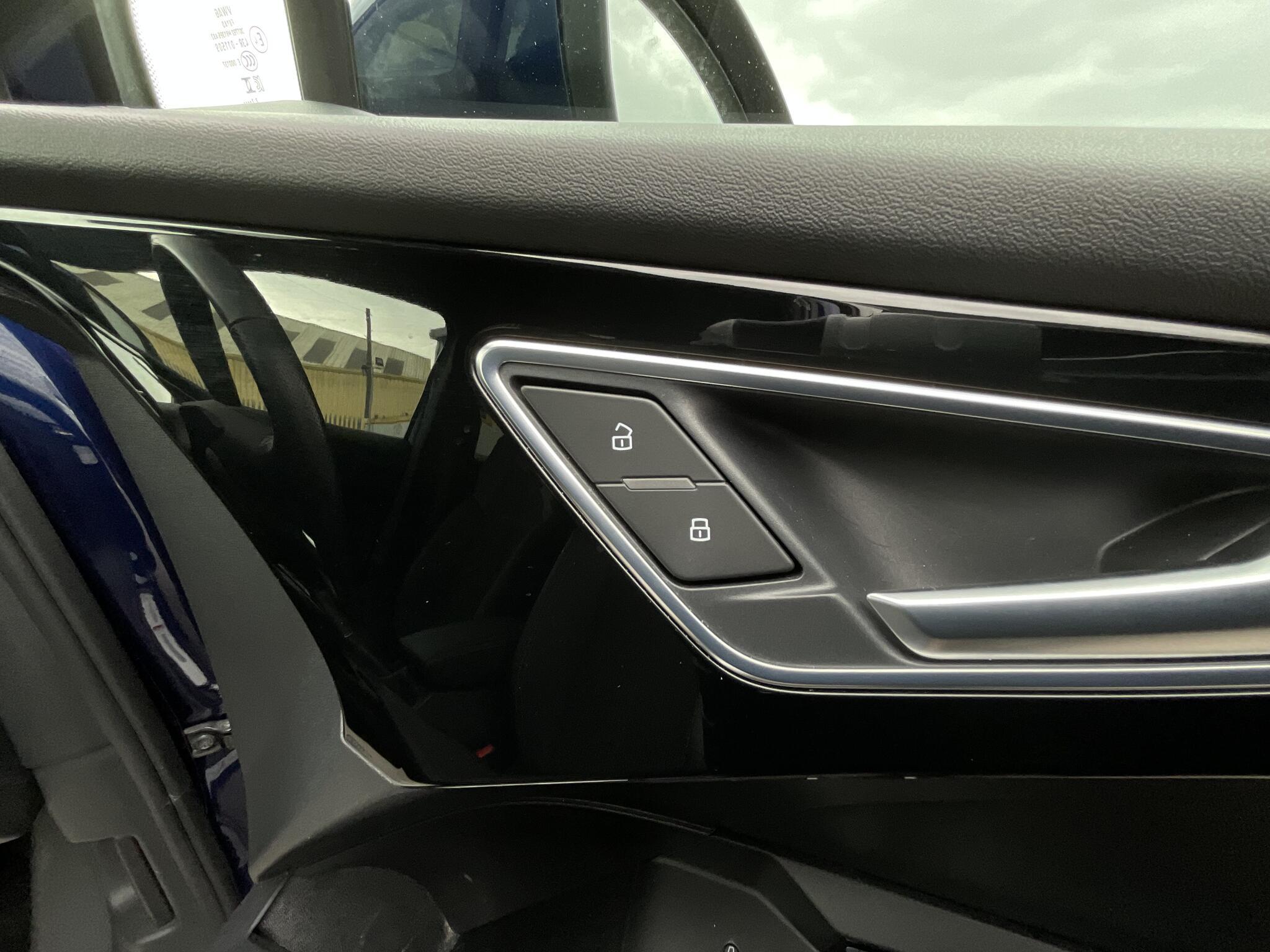 Audi Q4 E-Tron - Image 26
