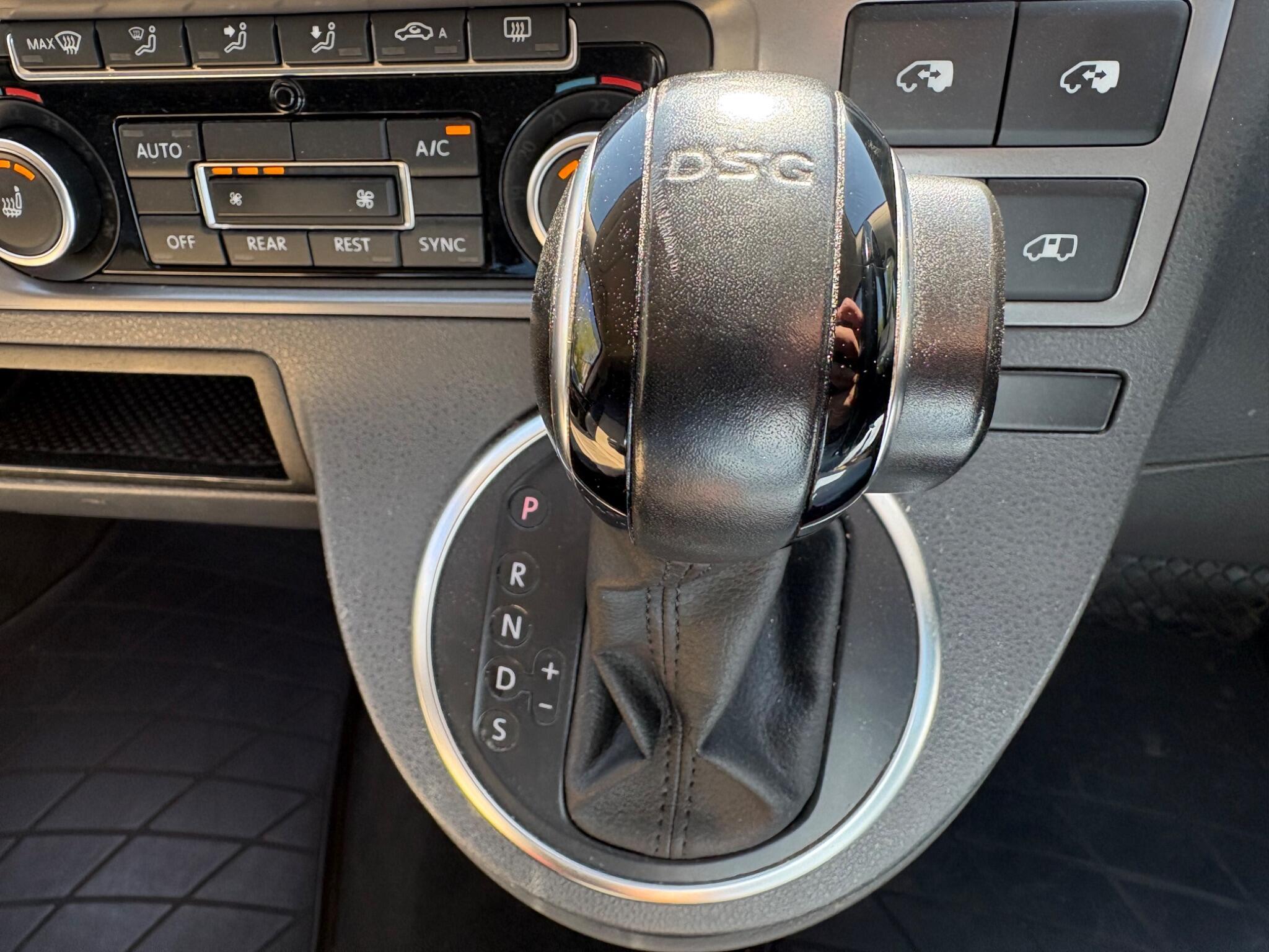 Volkswagen CARAVELLE - Image 52