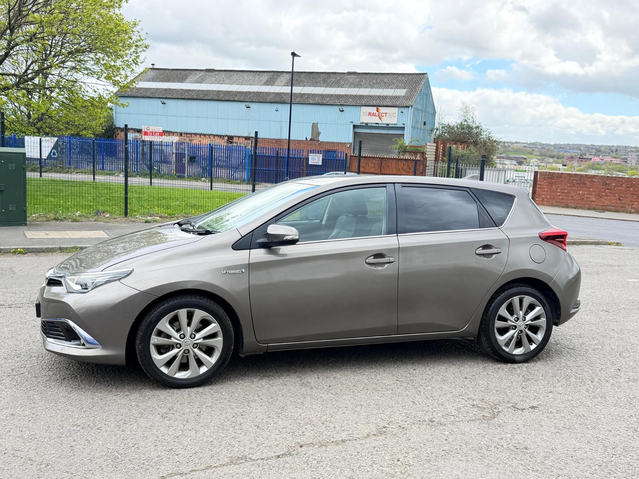 Toyota Auris - Image 9