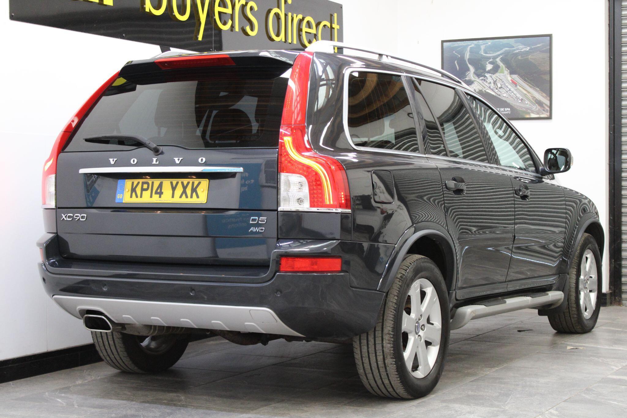 Volvo XC90 - Image 12