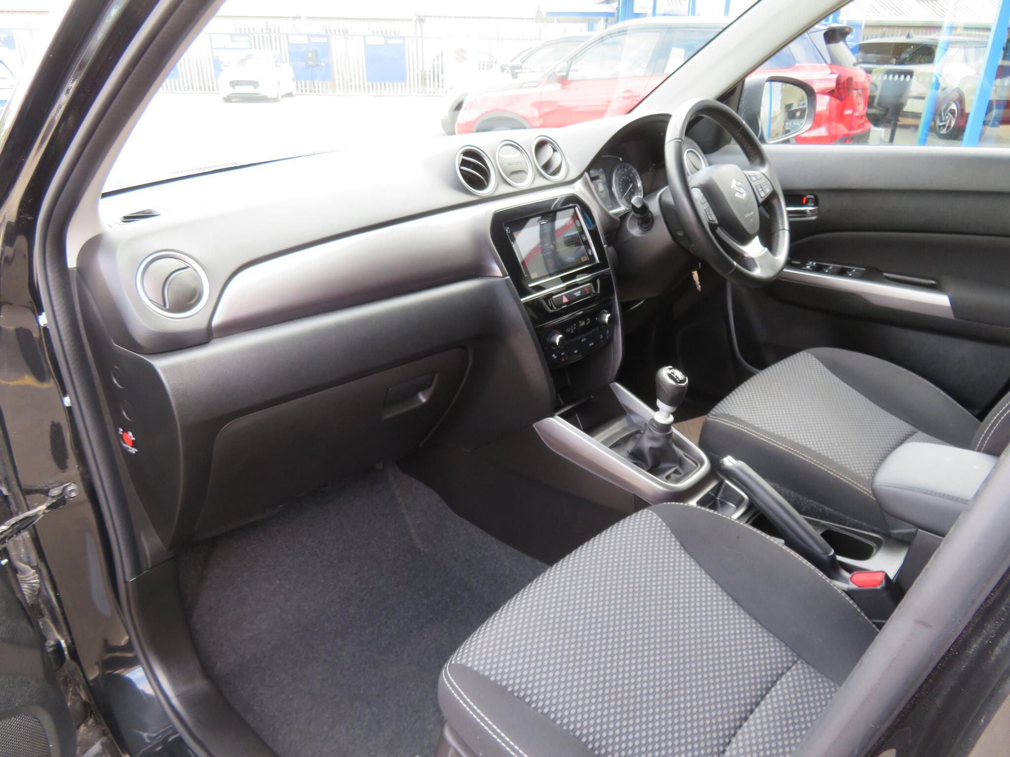 Suzuki Vitara - Image 16