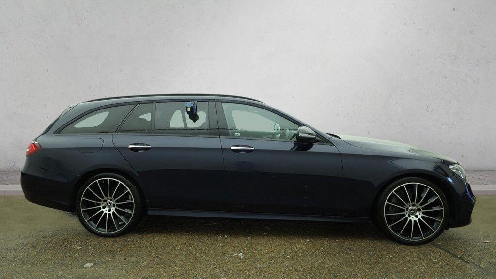 Mercedes-benz E-CLASS - Image 8