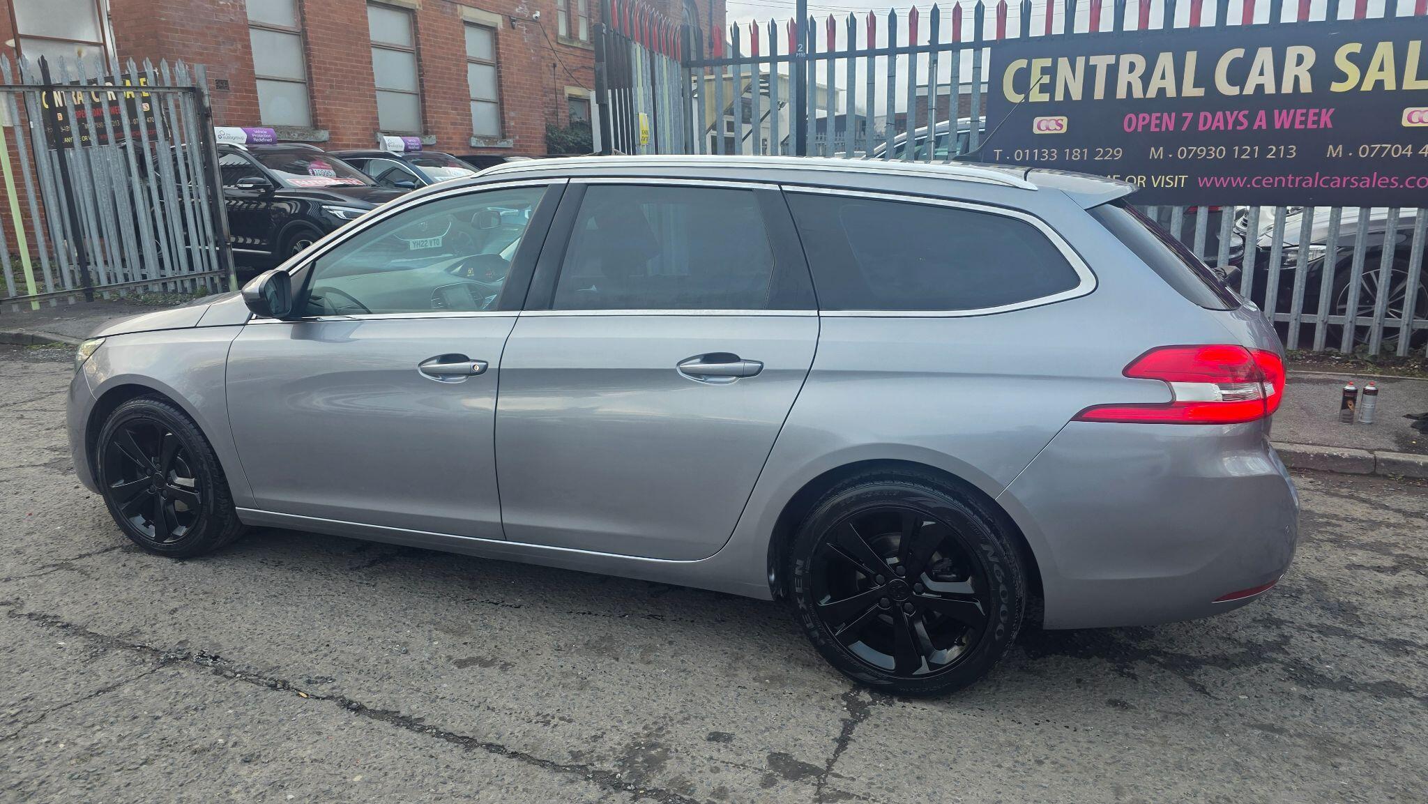 Peugeot 308 SW - Image 14