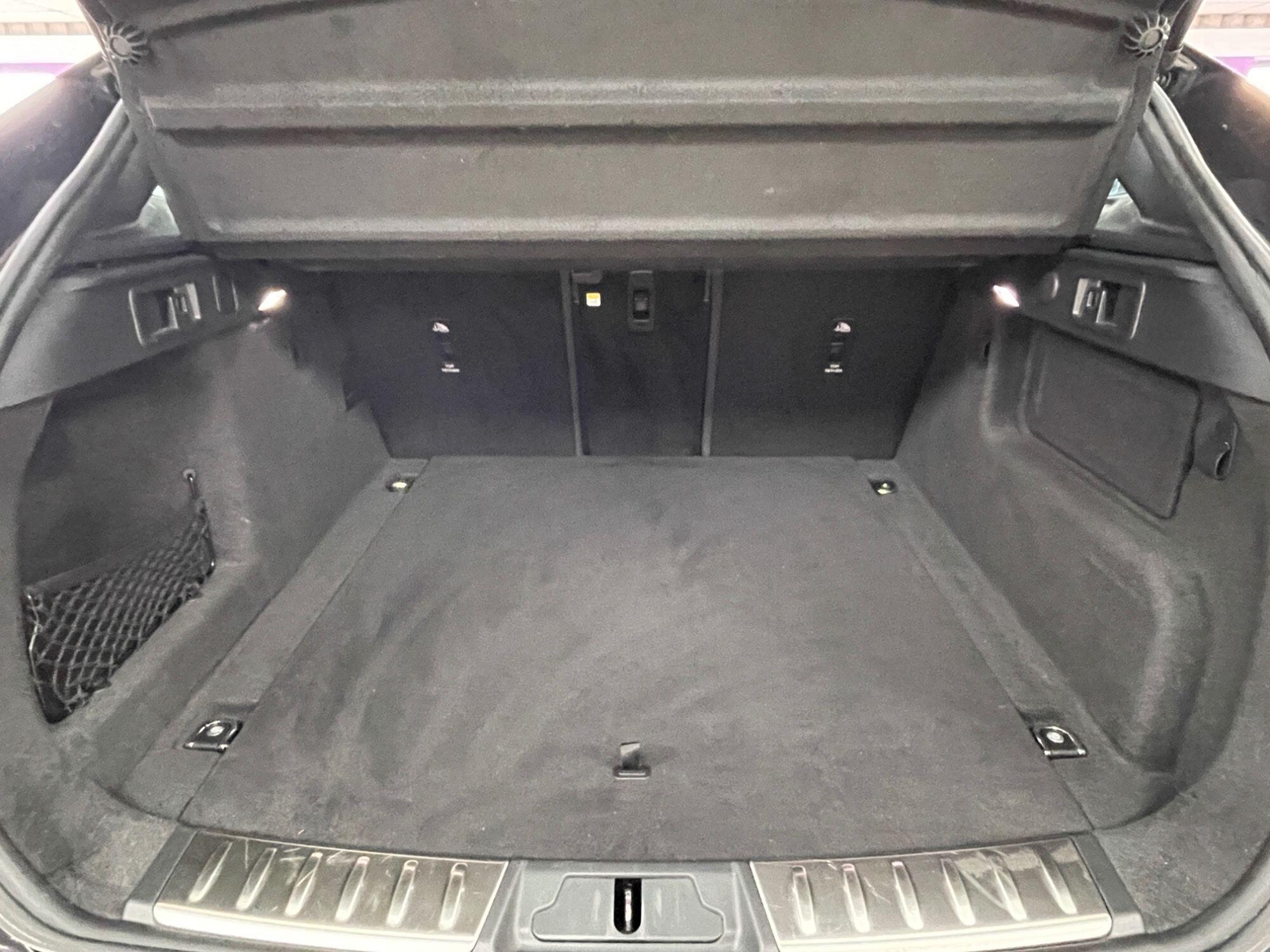 Jaguar F-Pace - Image 19