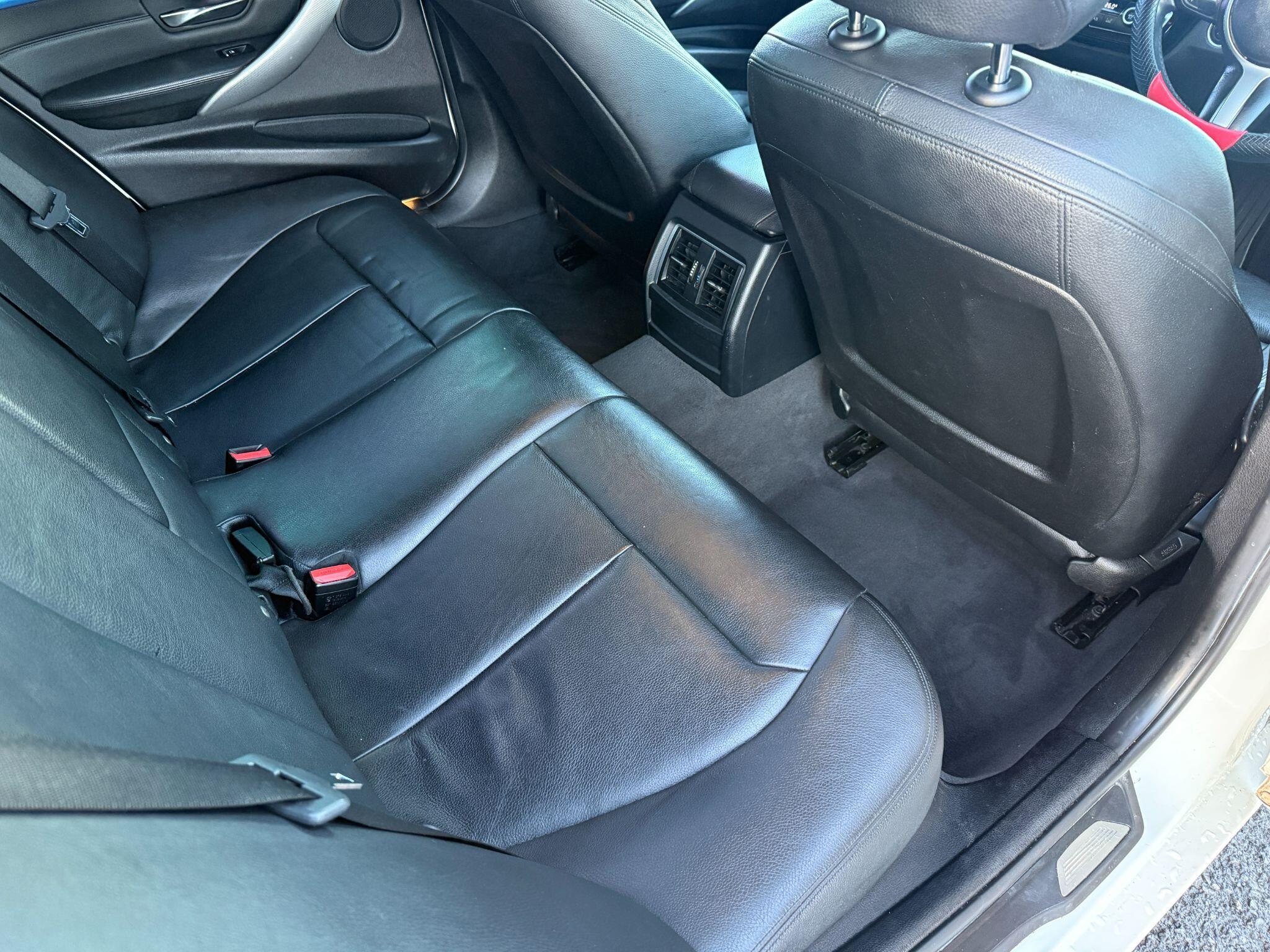 BMW 3 Series - Image 31