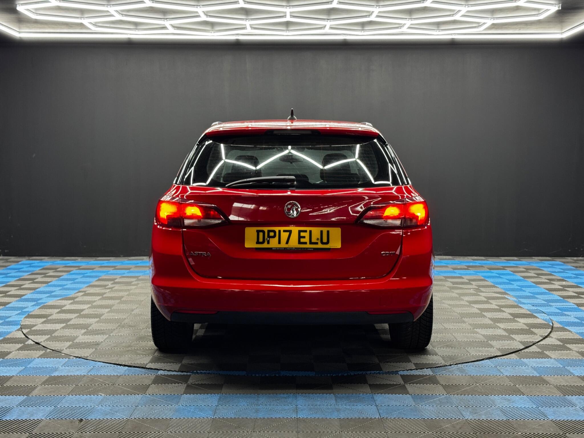 Vauxhall Astra - Image 6