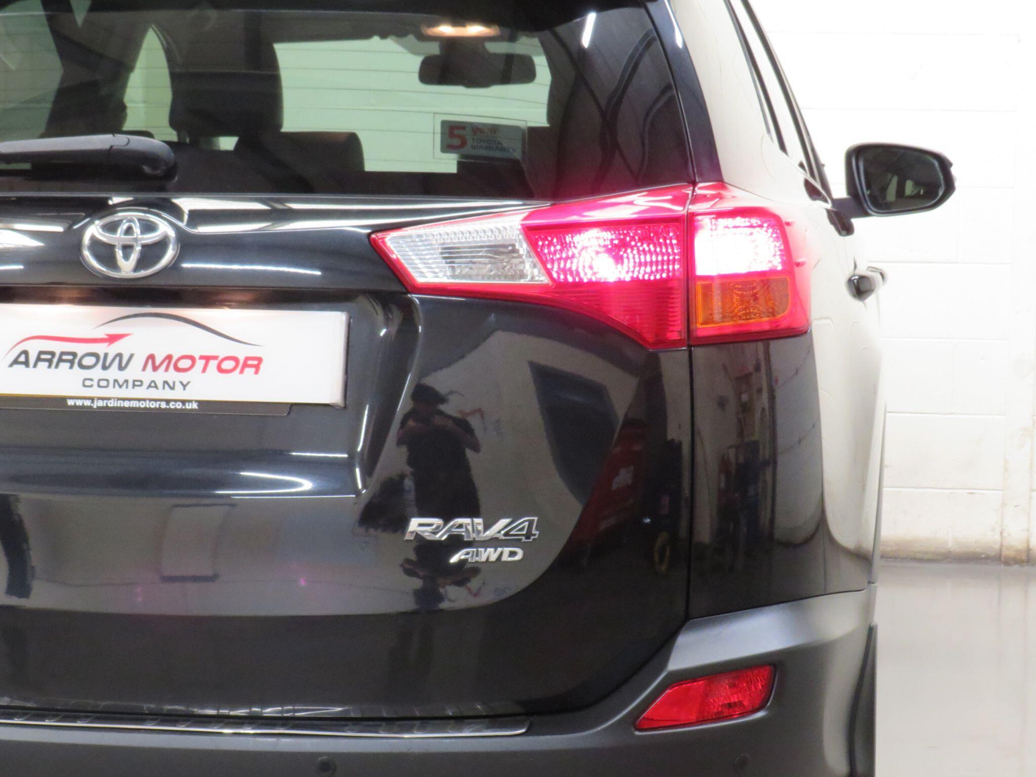 Toyota RAV4 - Image 12