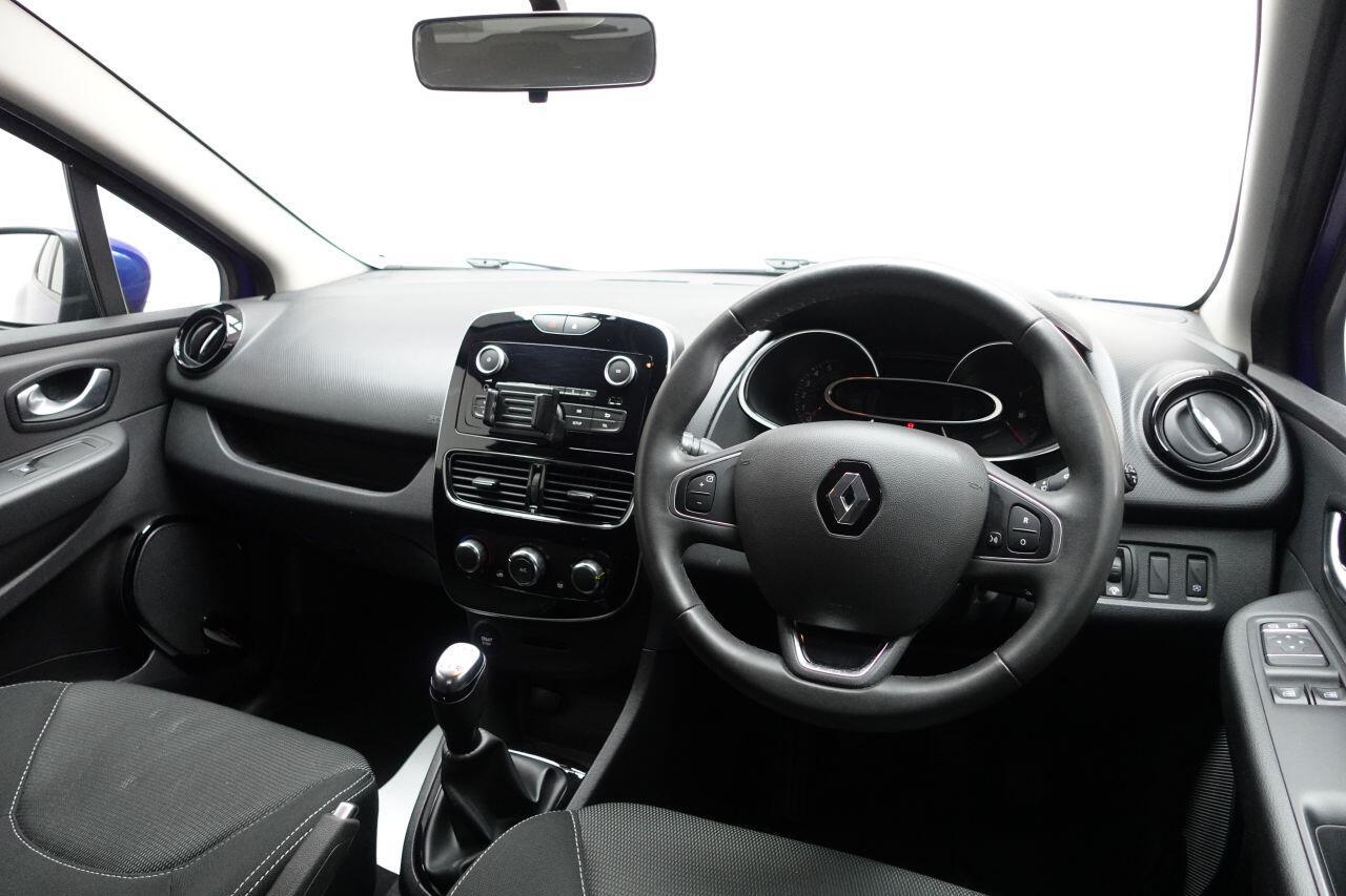 Renault Clio - Image 15