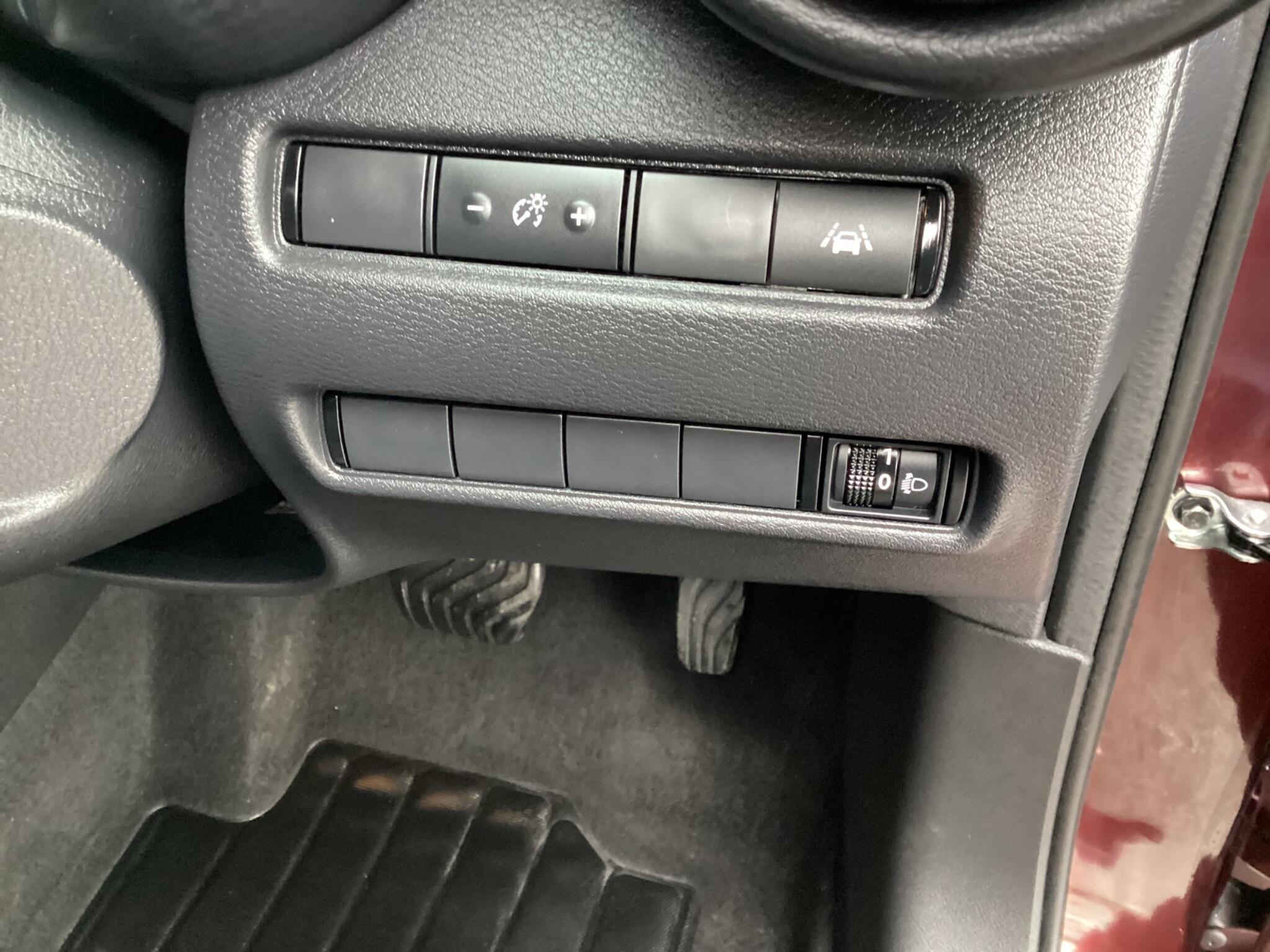 Nissan Juke - Image 20