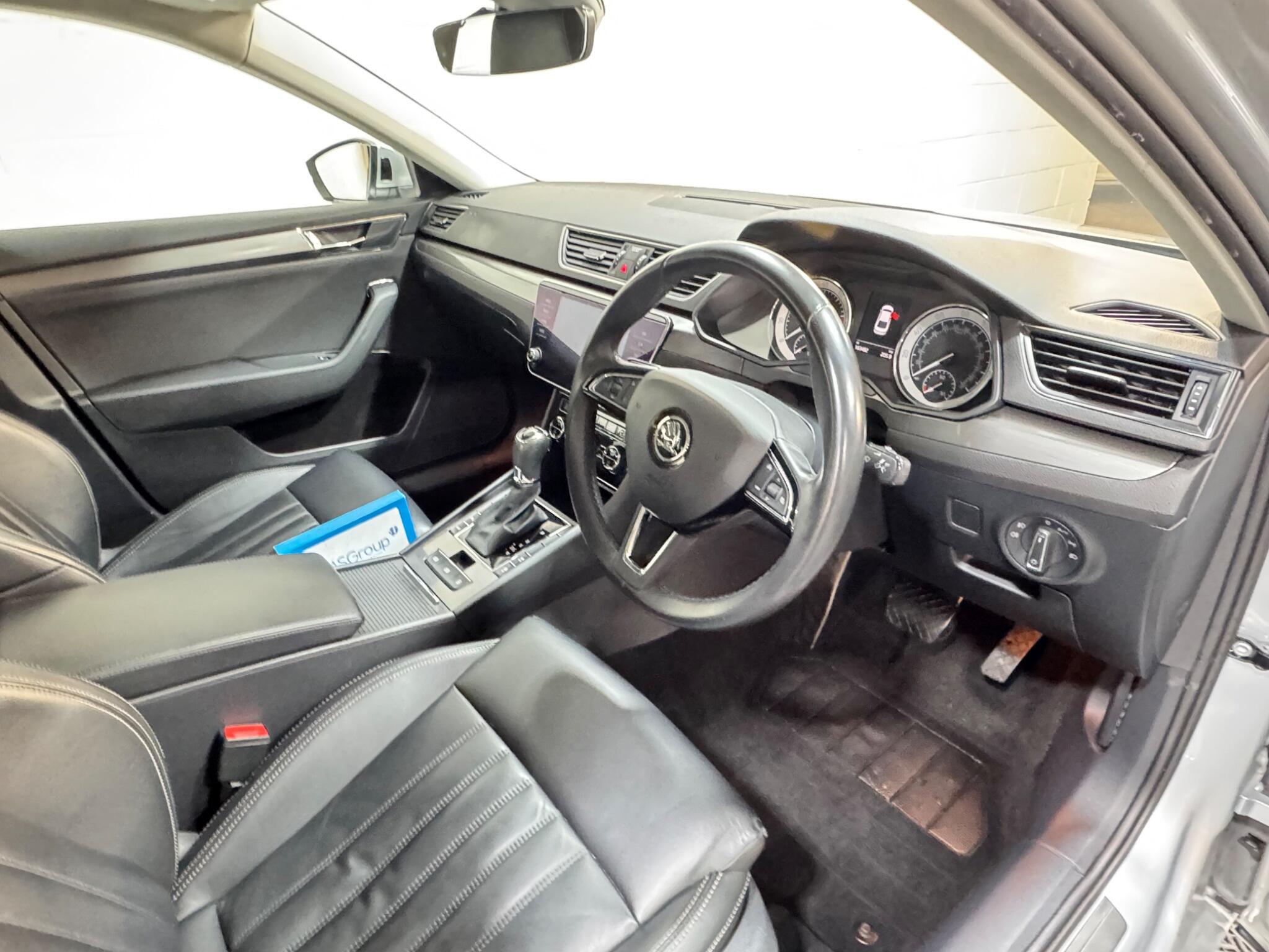 Skoda Superb - Image 9