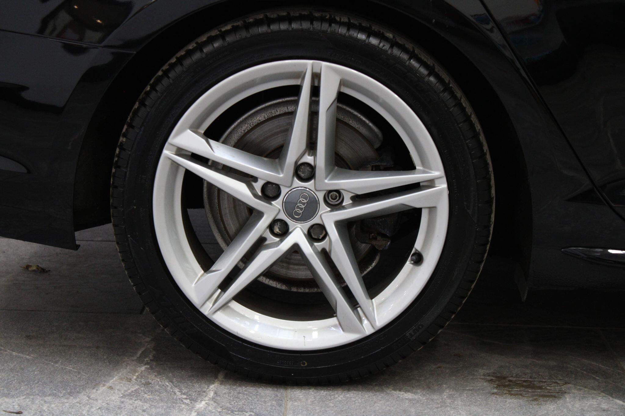 Audi A4 Avant - Image 10