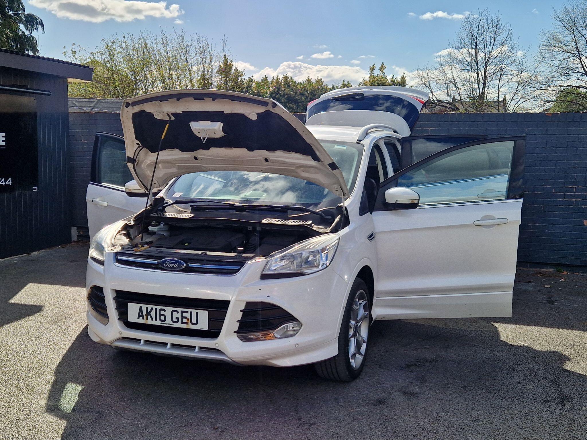 Ford Kuga - Image 14