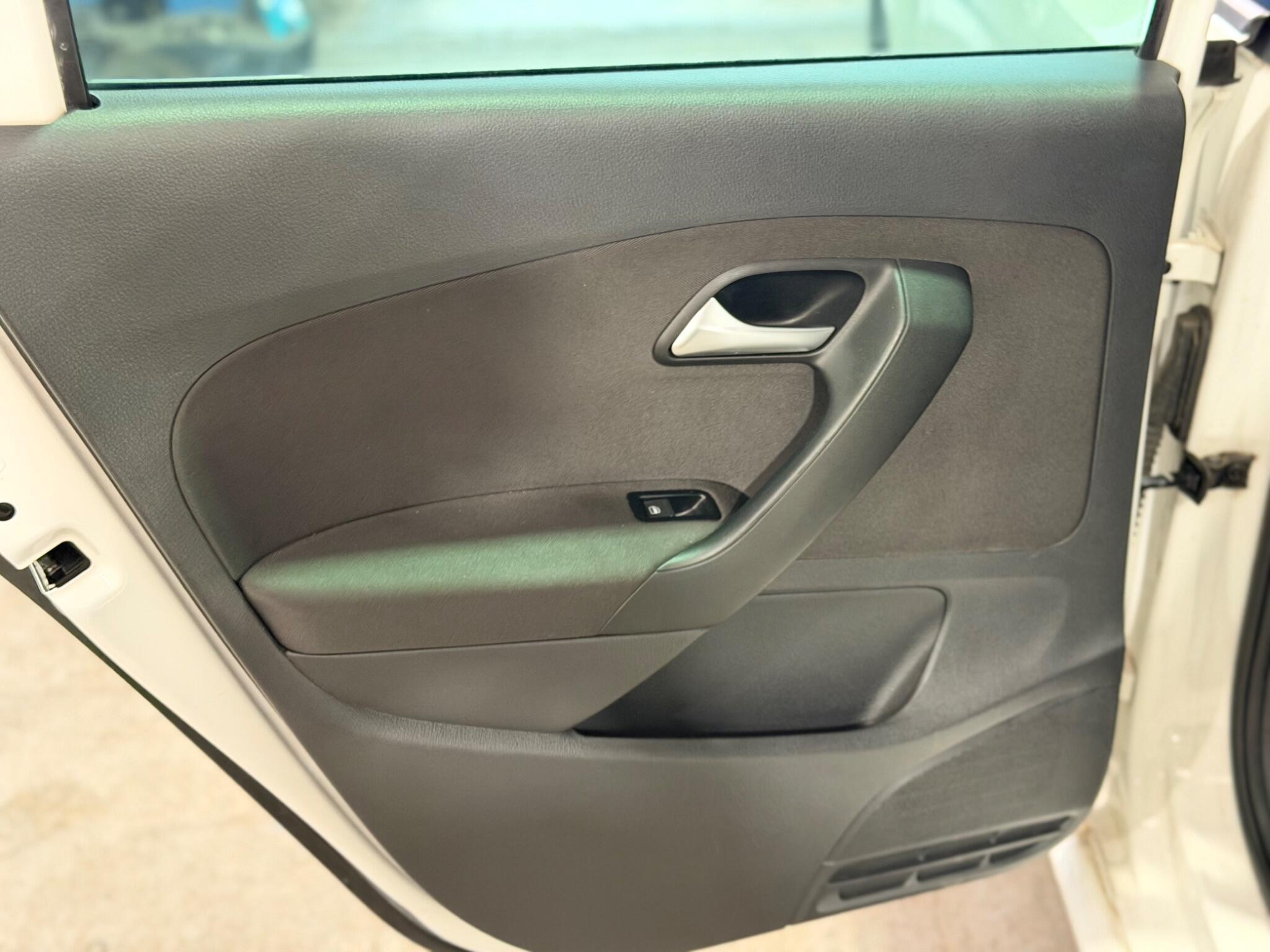 Volkswagen Polo - Image 31