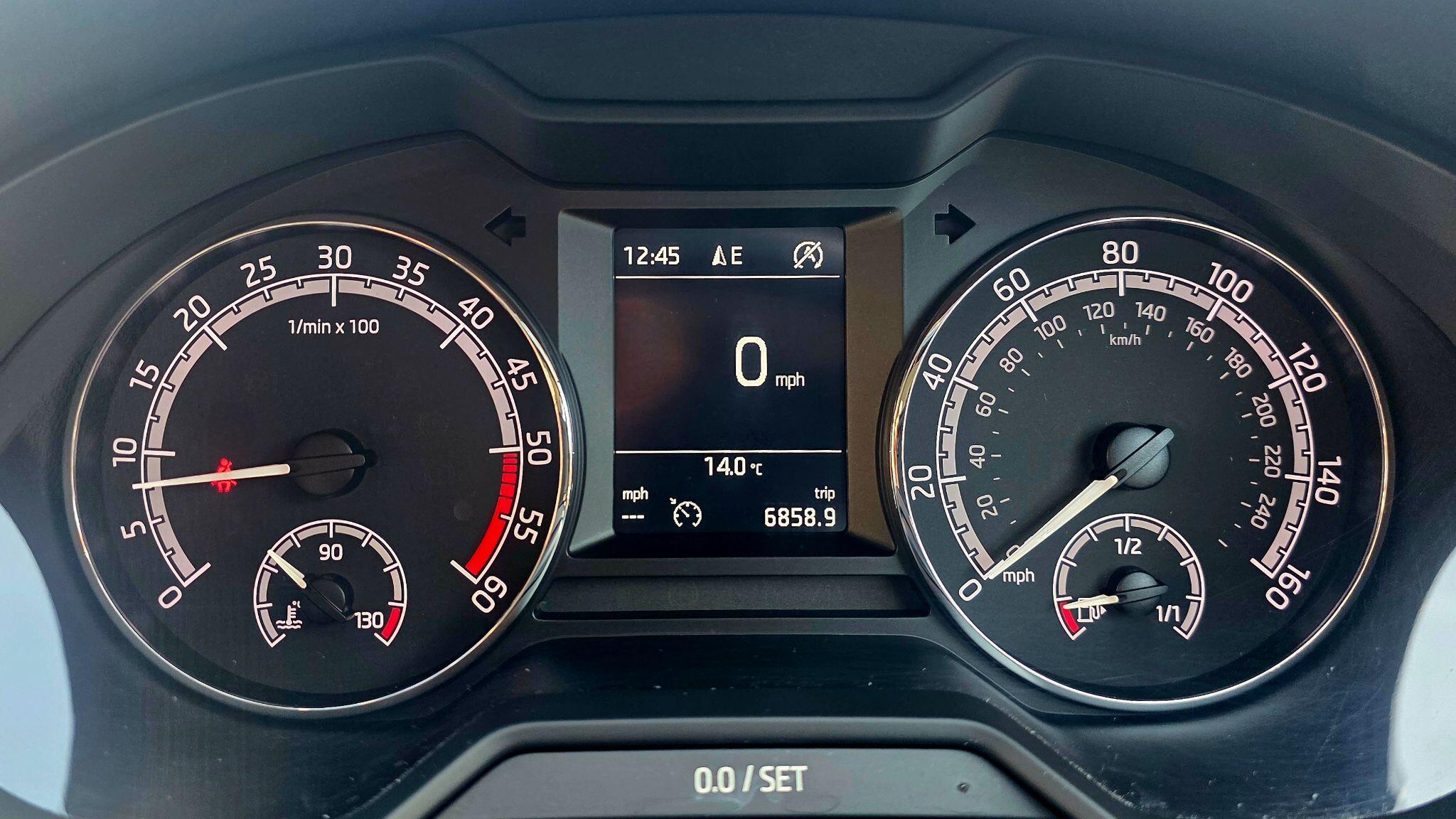 Skoda Octavia - Image 32