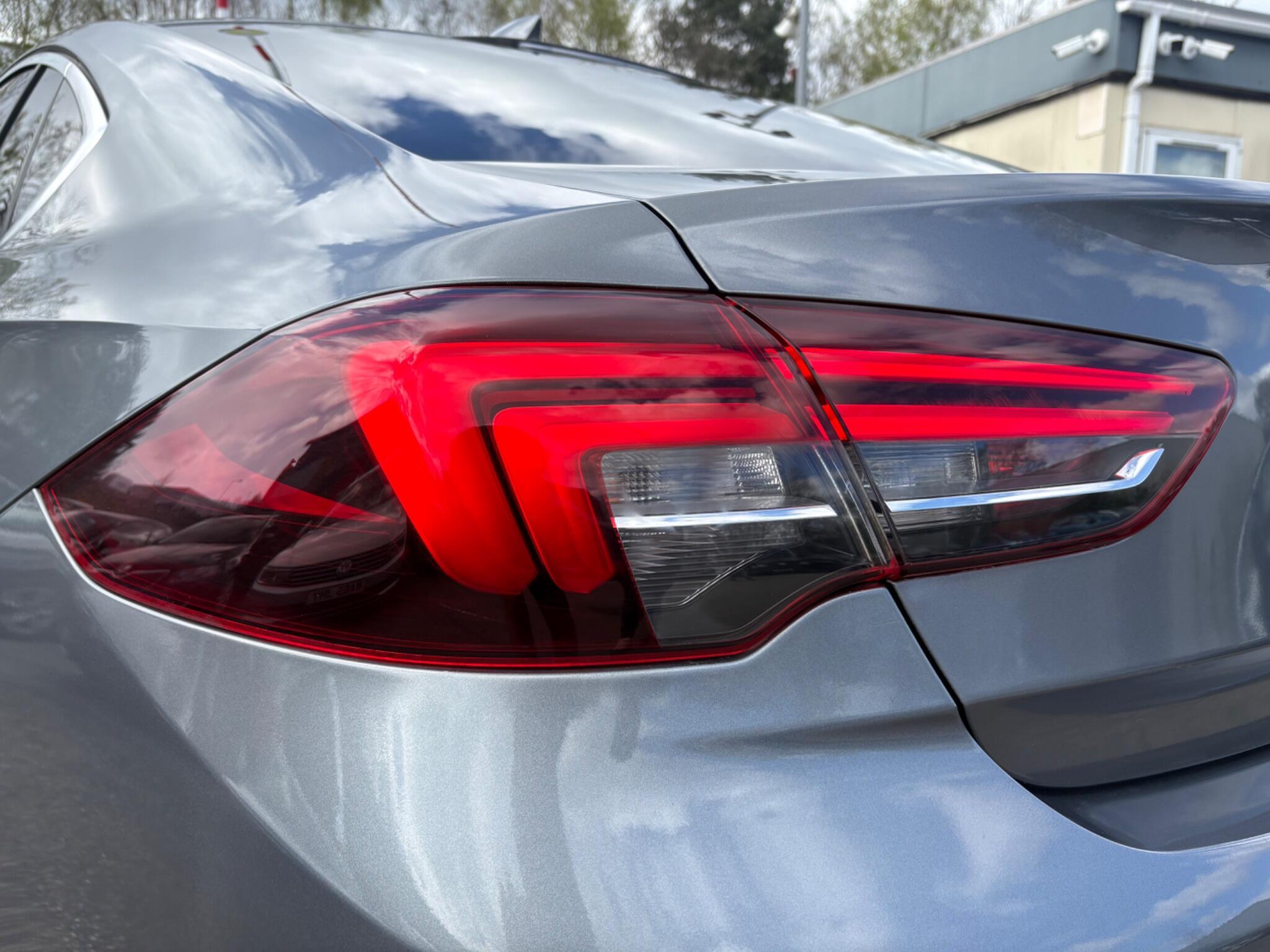 Vauxhall Insignia - Image 9