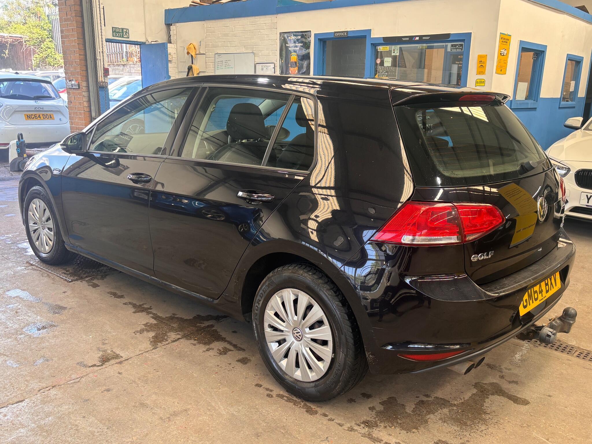 Volkswagen Golf - Image 4