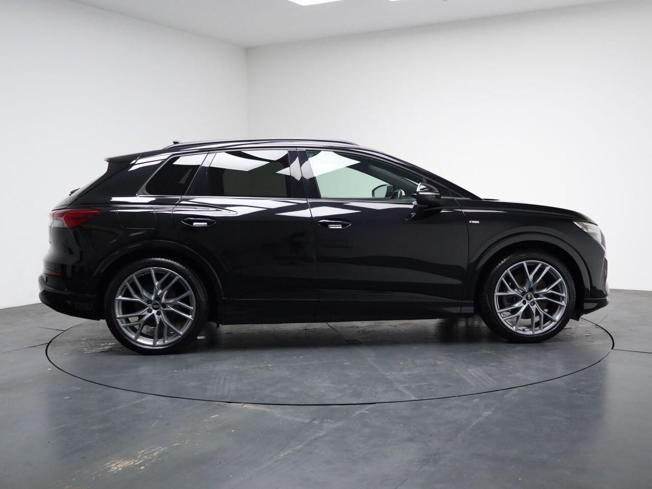 Audi Q4 E-Tron - Image 14
