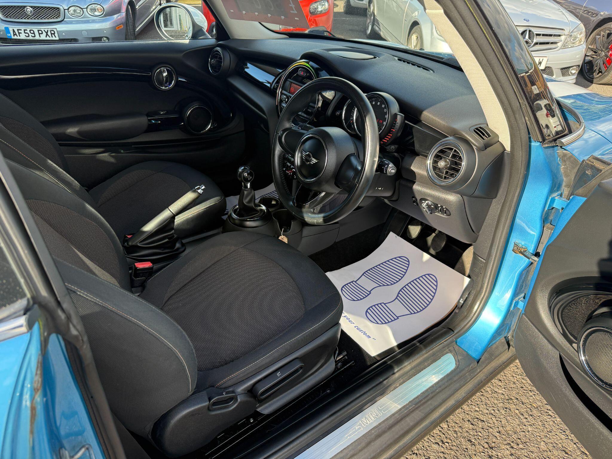 MINI Hatch - Image 28