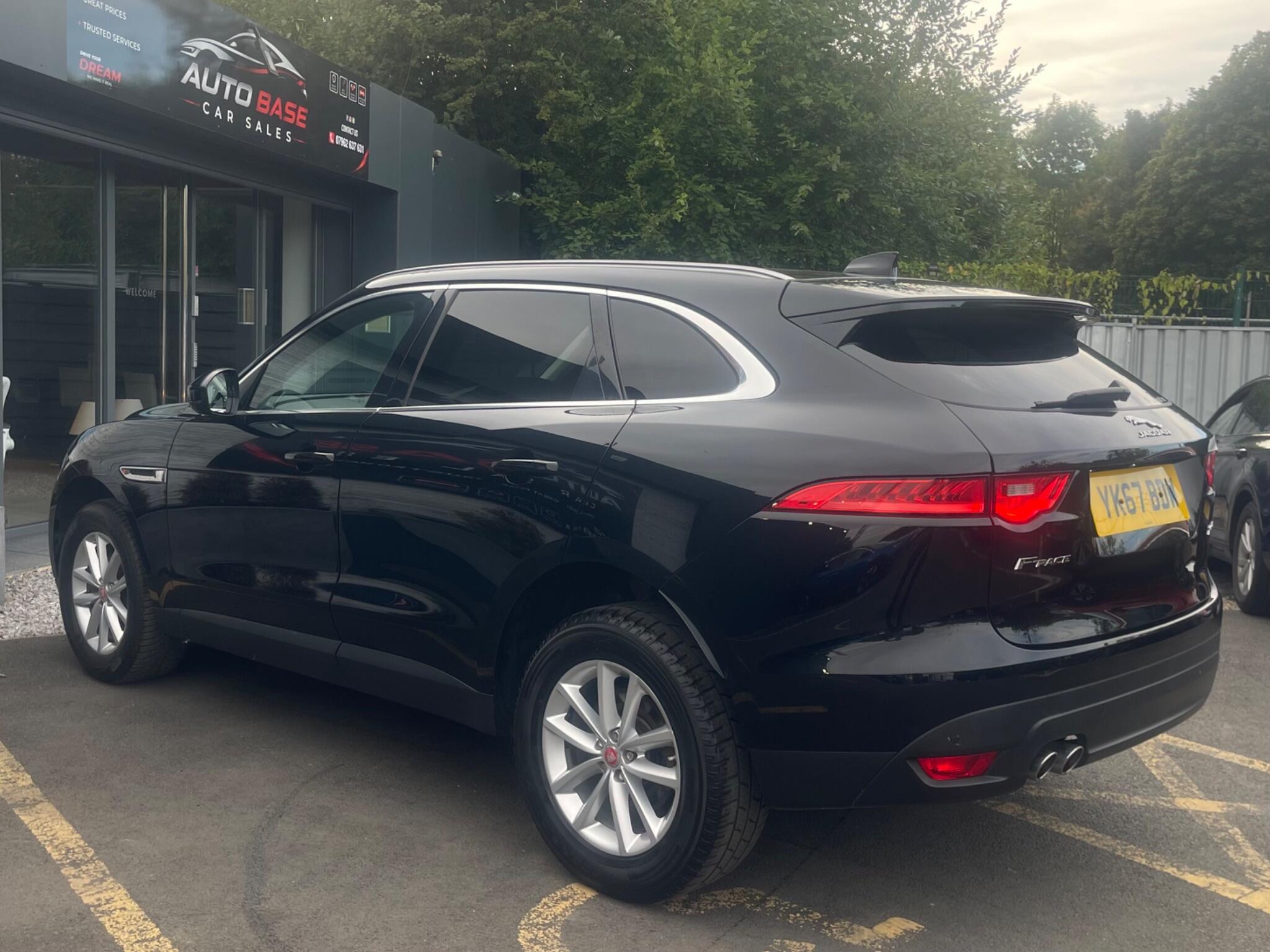 Jaguar F-Pace - Image 8