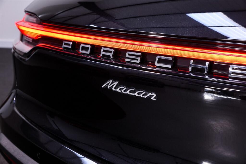 Porsche Macan - Image 12