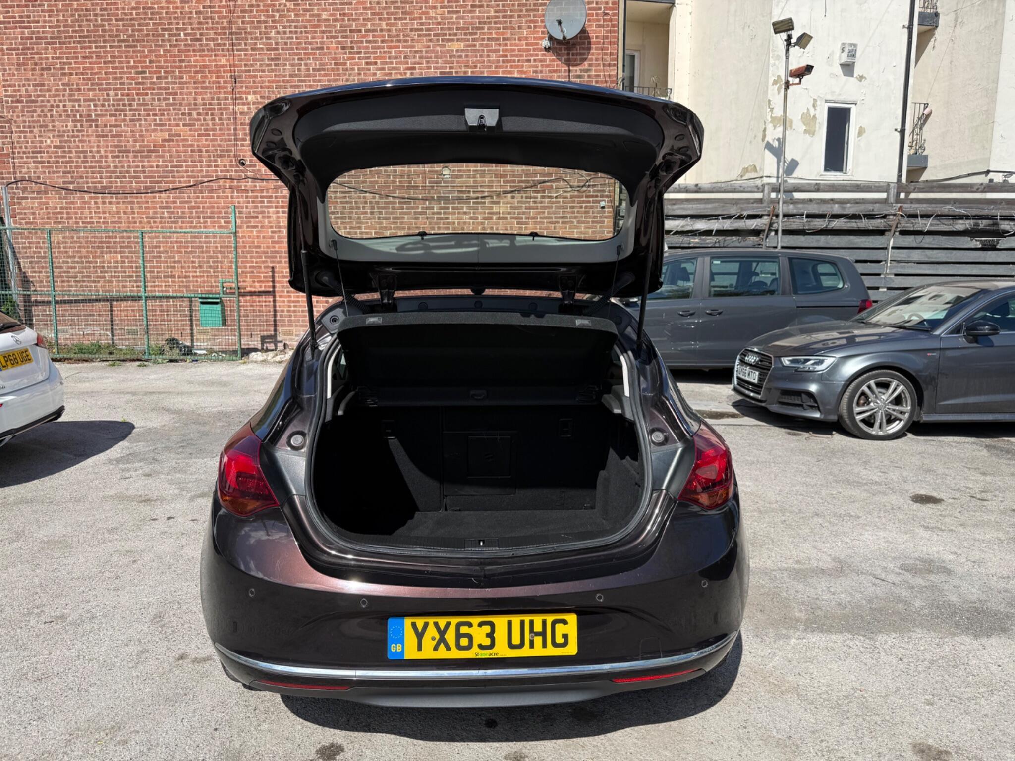 Vauxhall Astra - Image 29