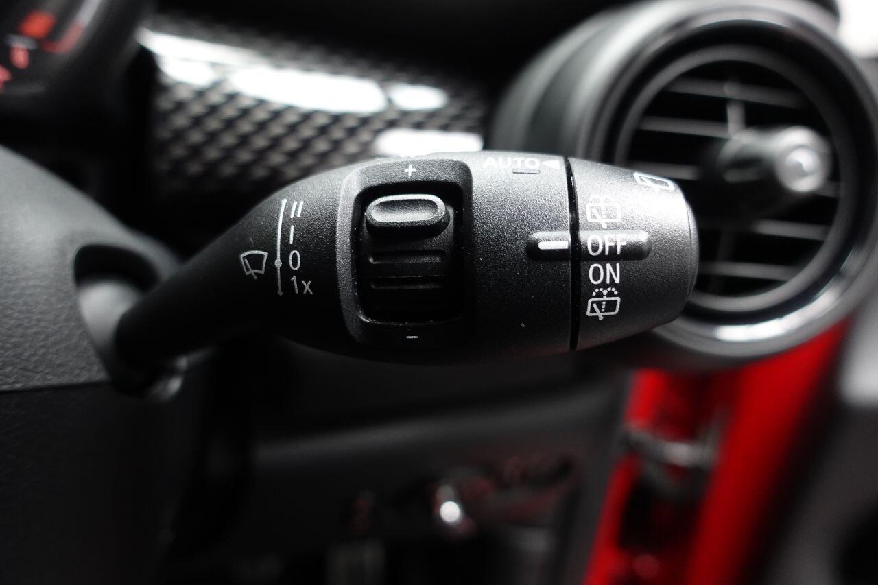 MINI Hatch - Image 30