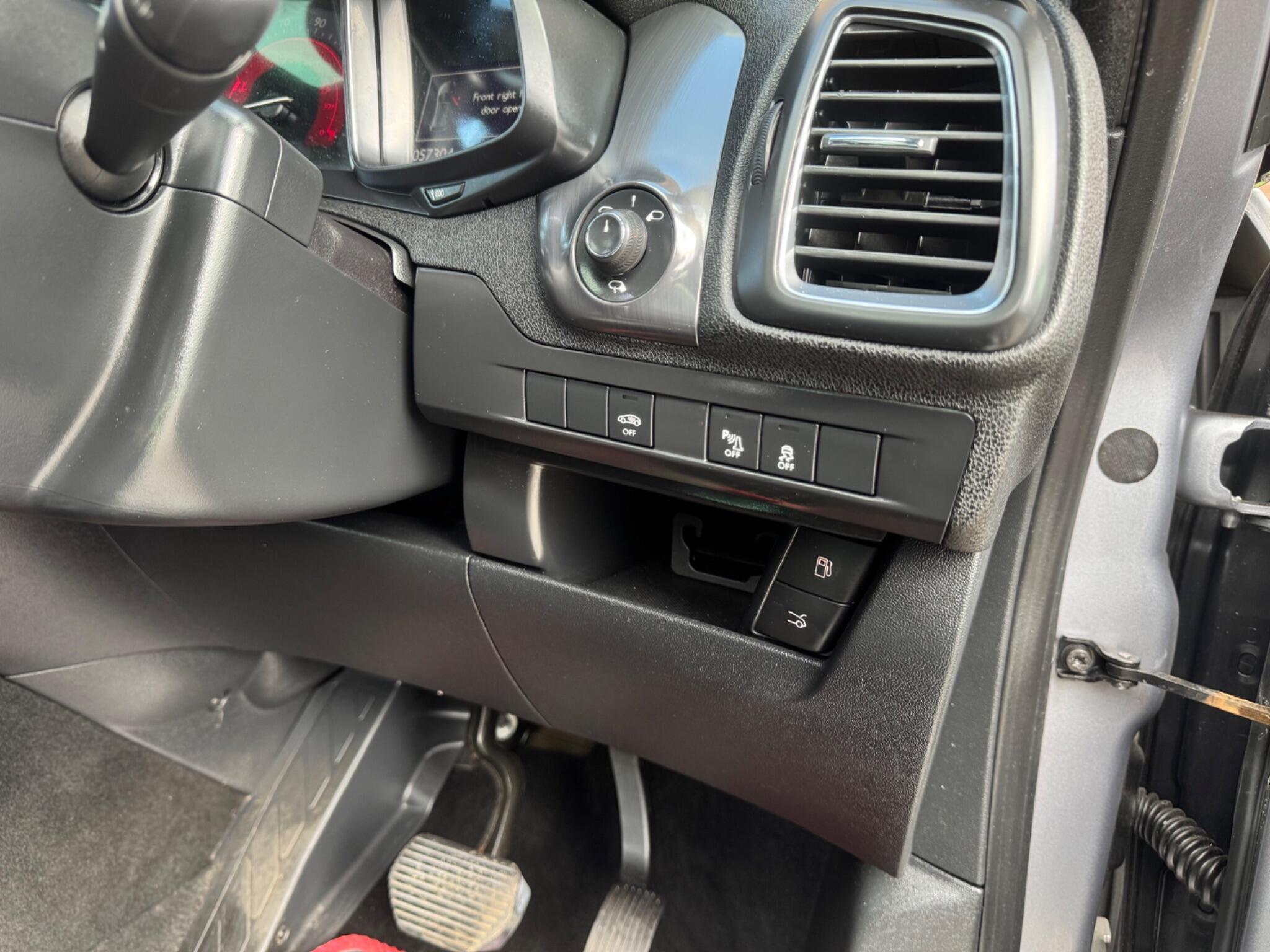 DS AUTOMOBILES DS 5 - Image 36