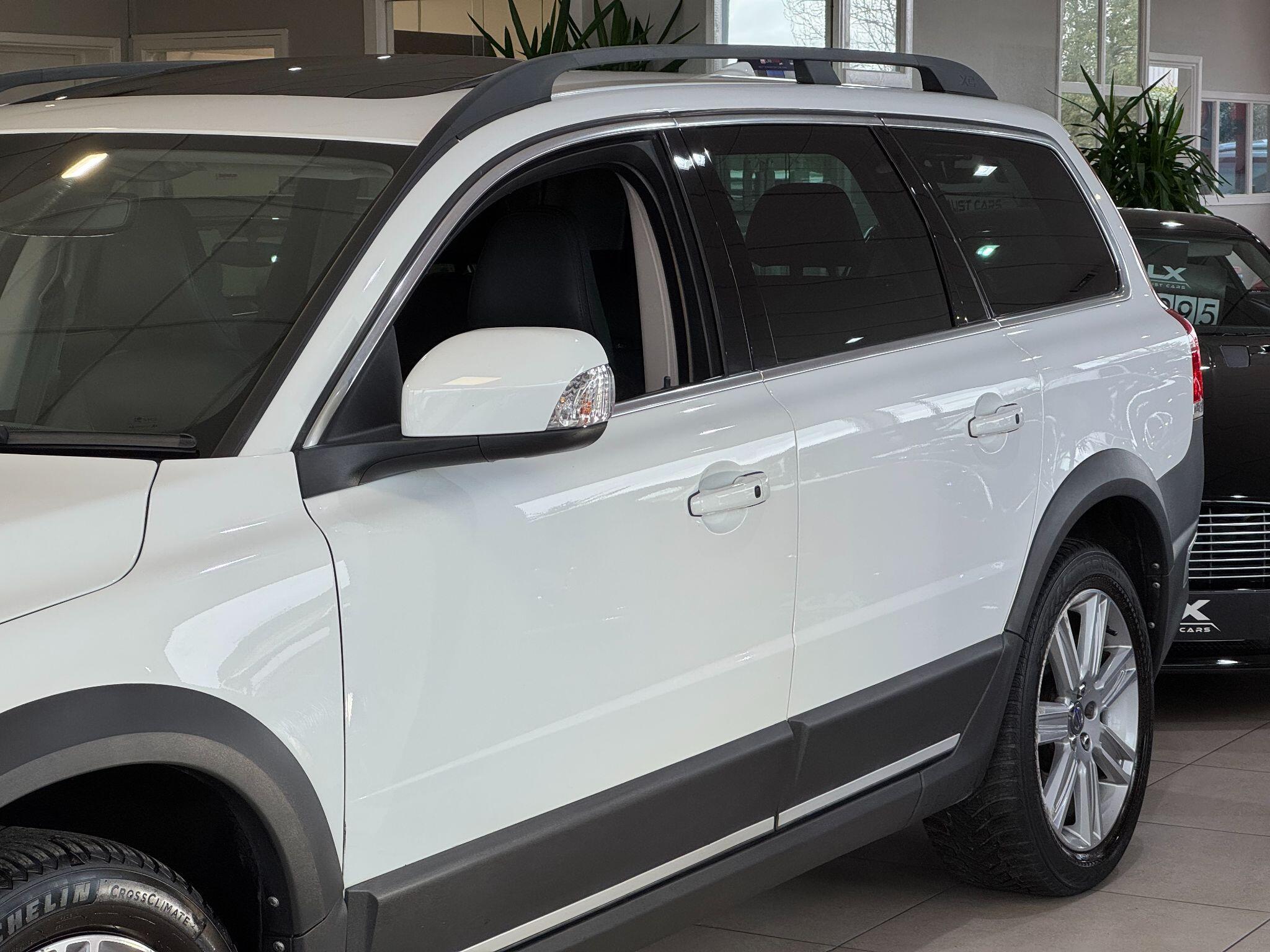 Volvo XC70 - Image 11