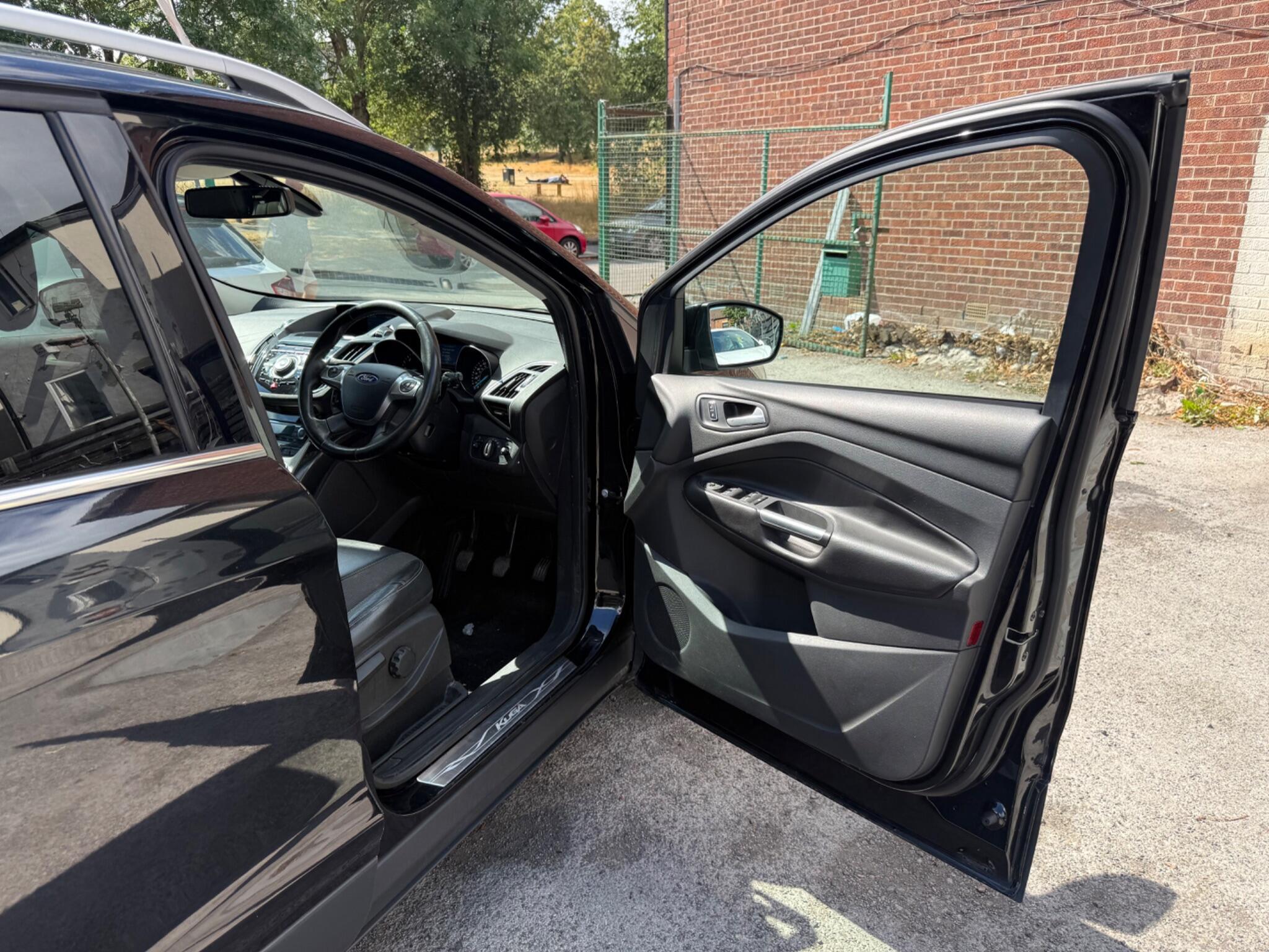 Ford Kuga - Image 18