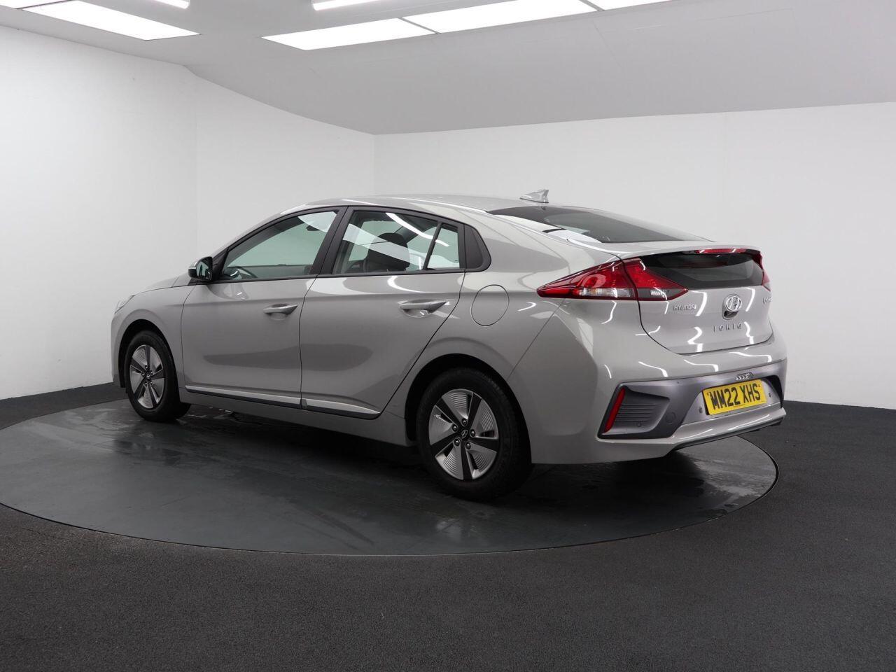 Hyundai Ioniq - Image 9