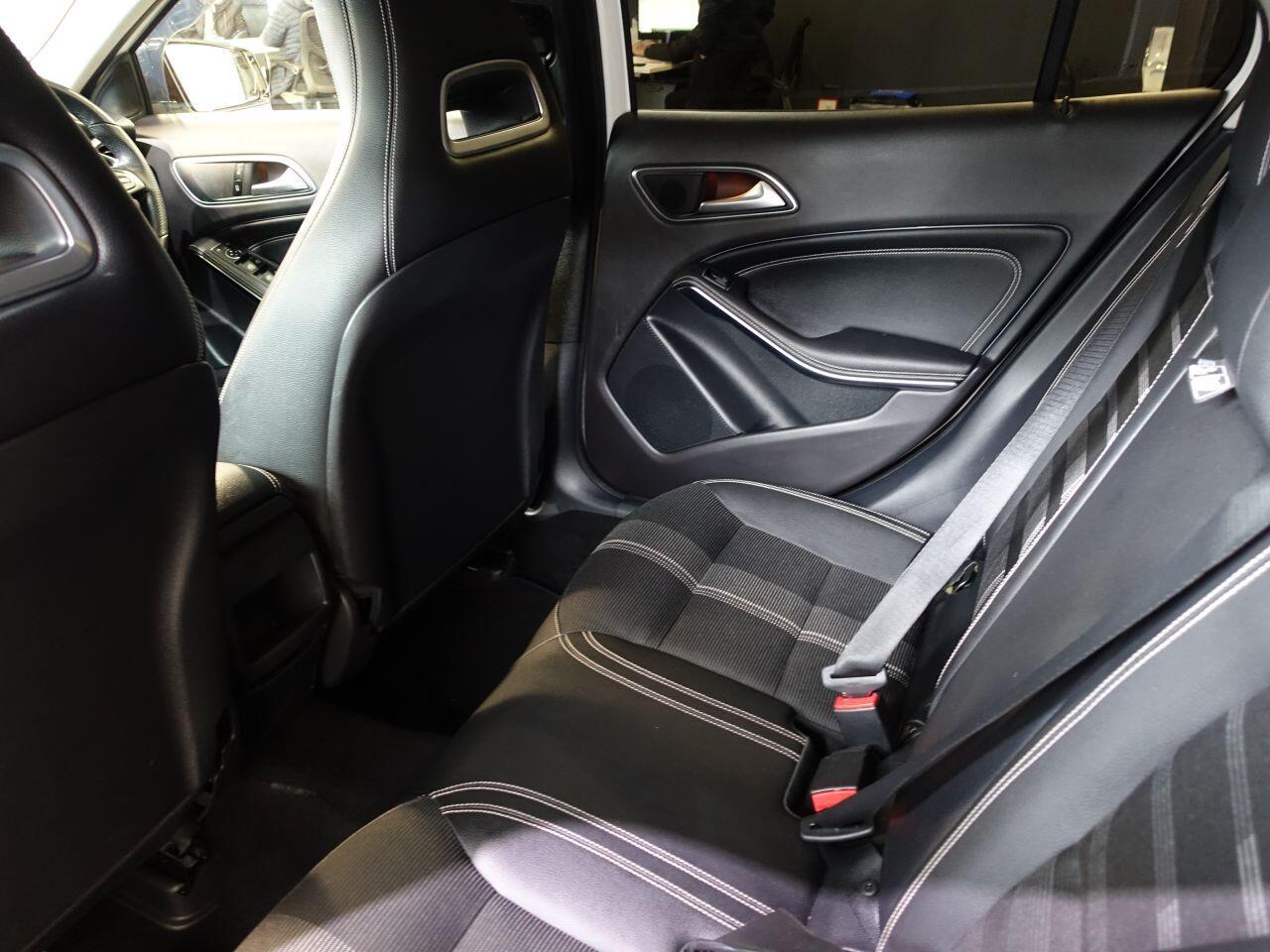 Mercedes GLA - Image 21