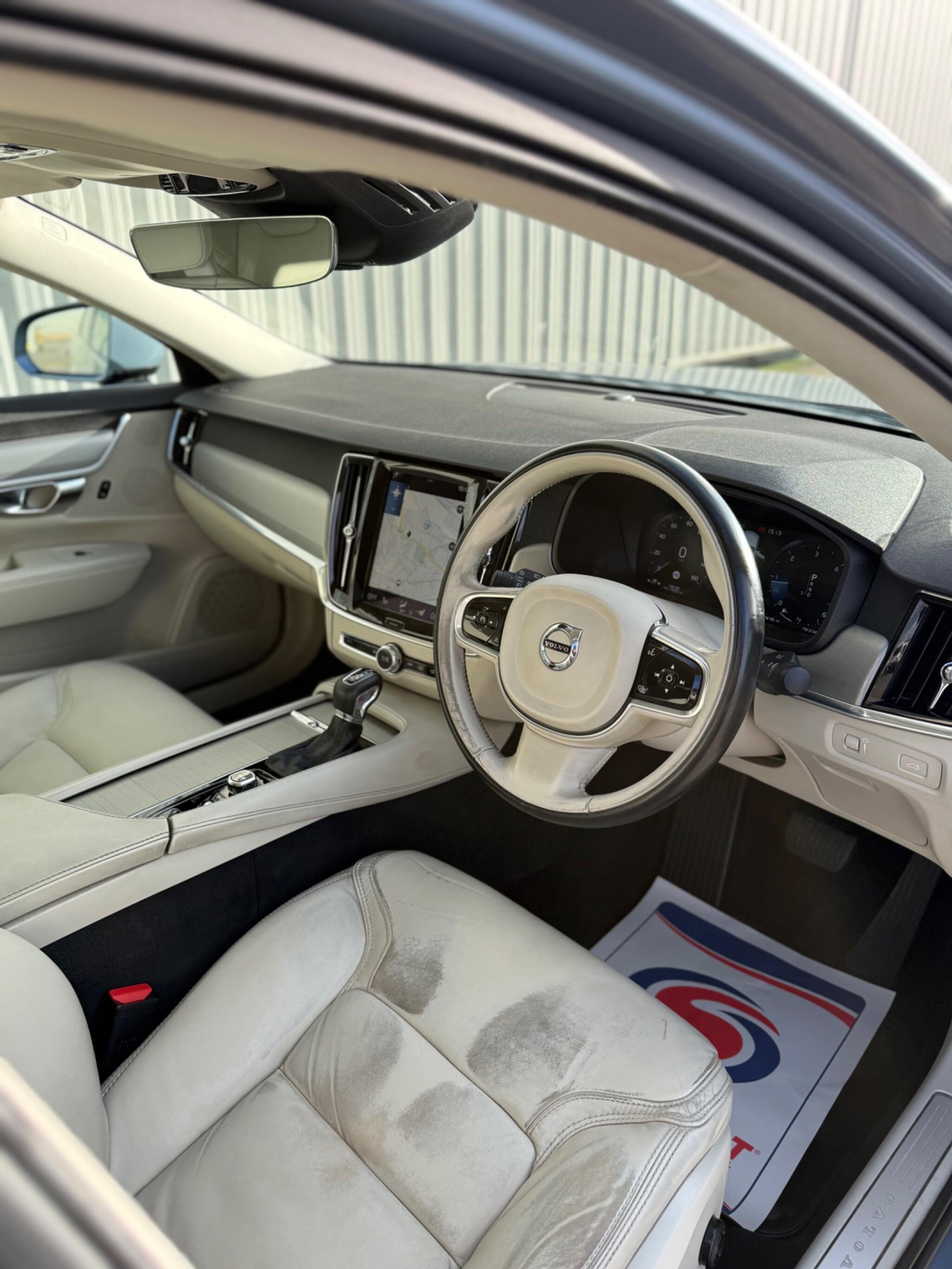 Volvo S90 - Image 25