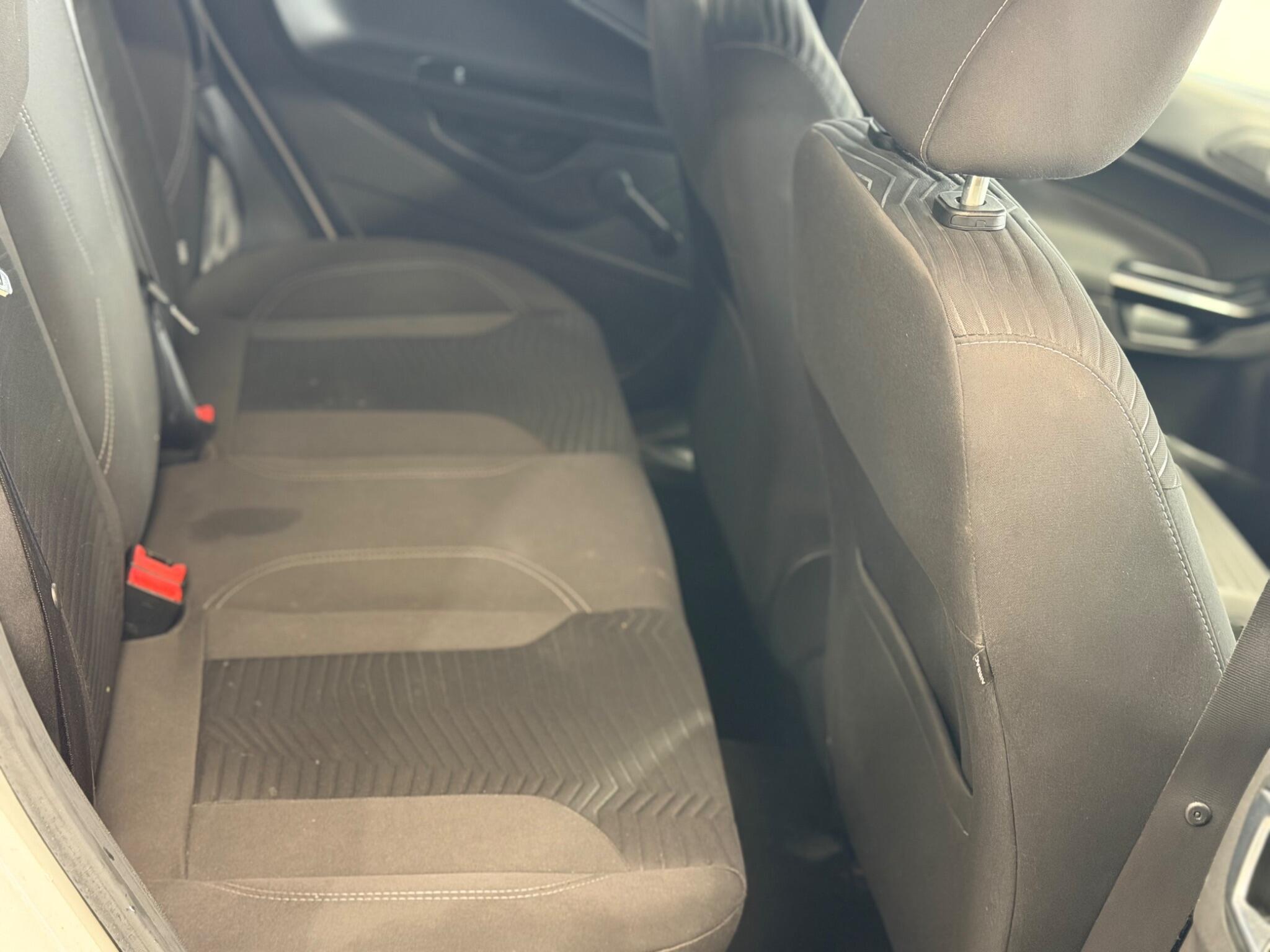 Ford Fiesta - Image 35