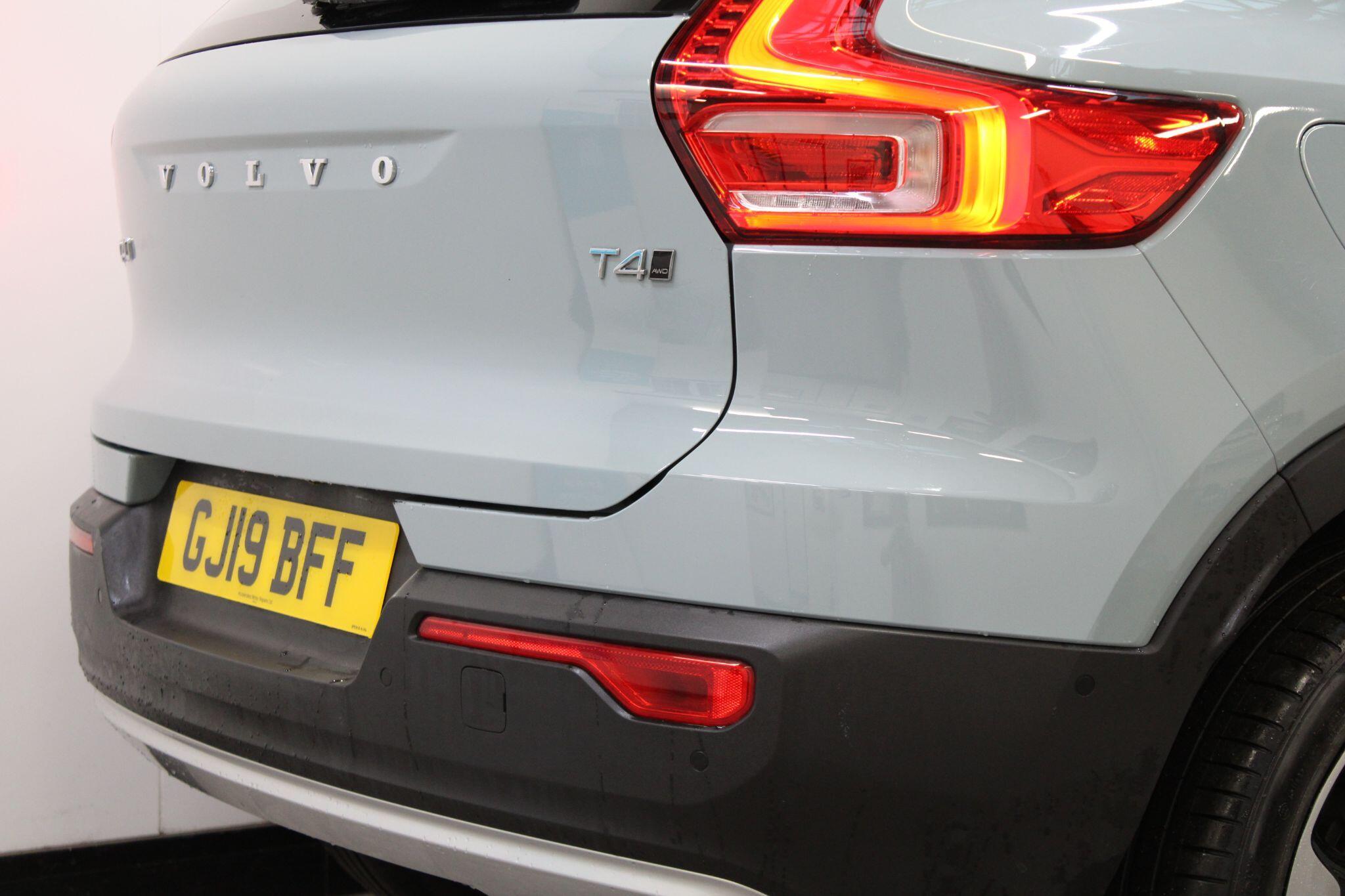 Volvo XC40 - Image 11