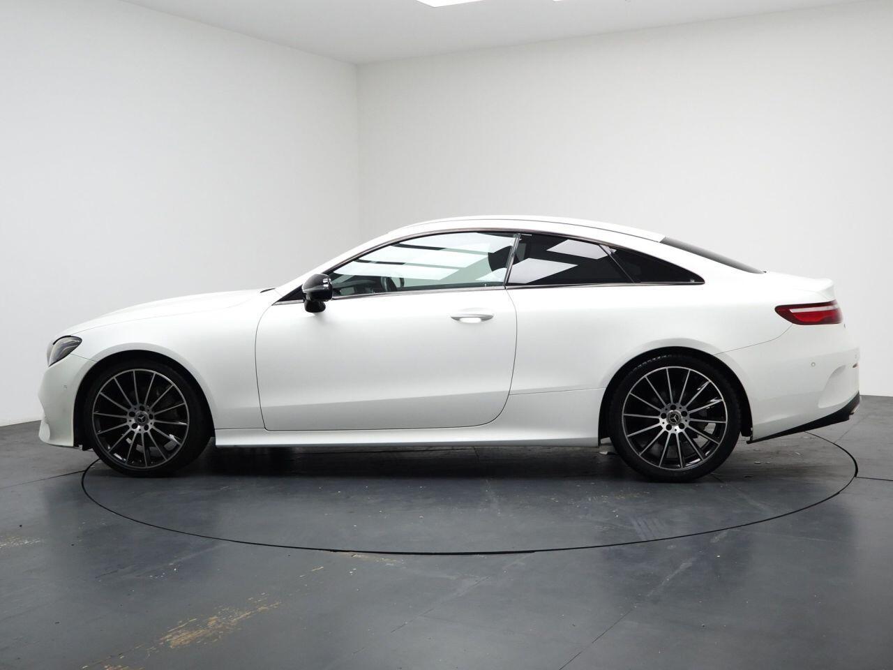 Mercedes-benz E Class - Image 4