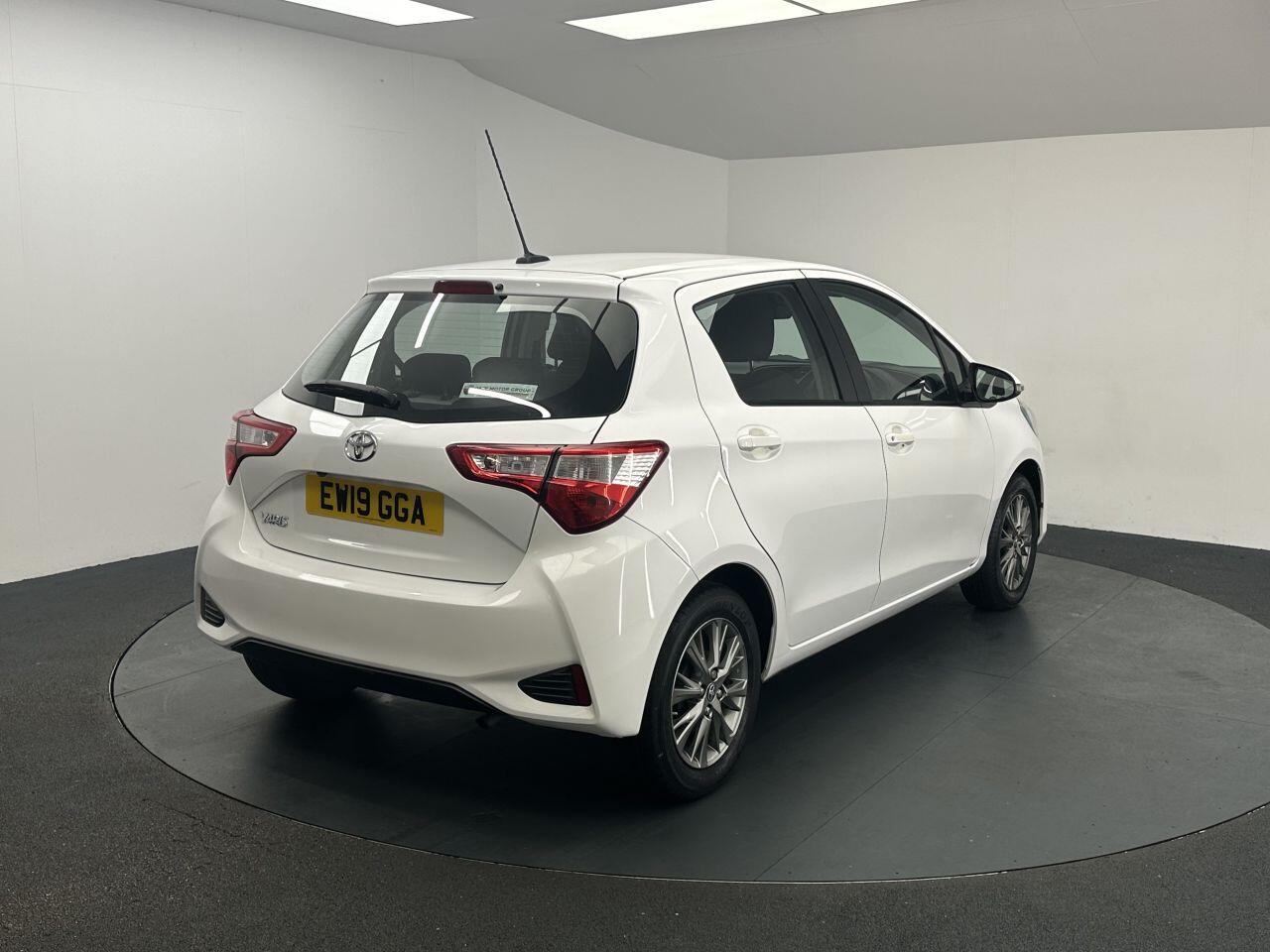 Toyota Yaris - Image 10