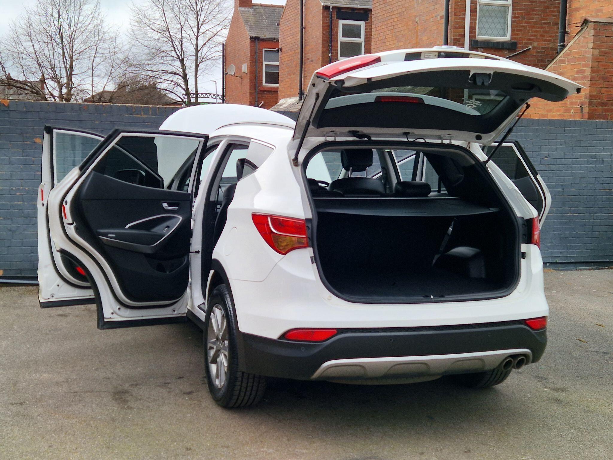 Hyundai Santa Fe - Image 21