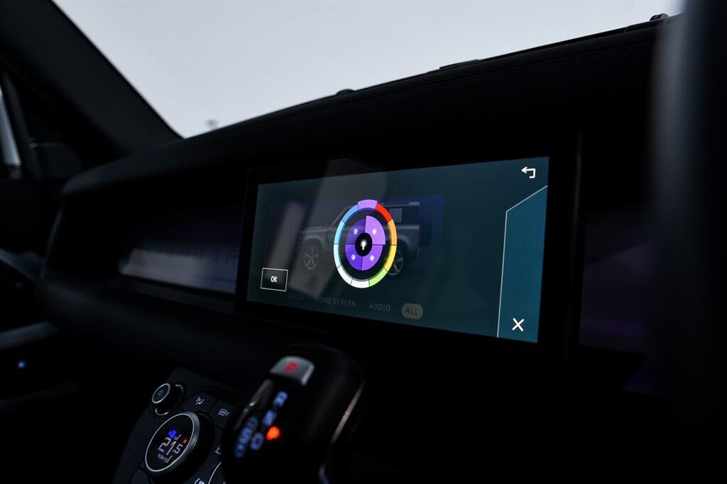 Land Rover Defender 110 - Image 31