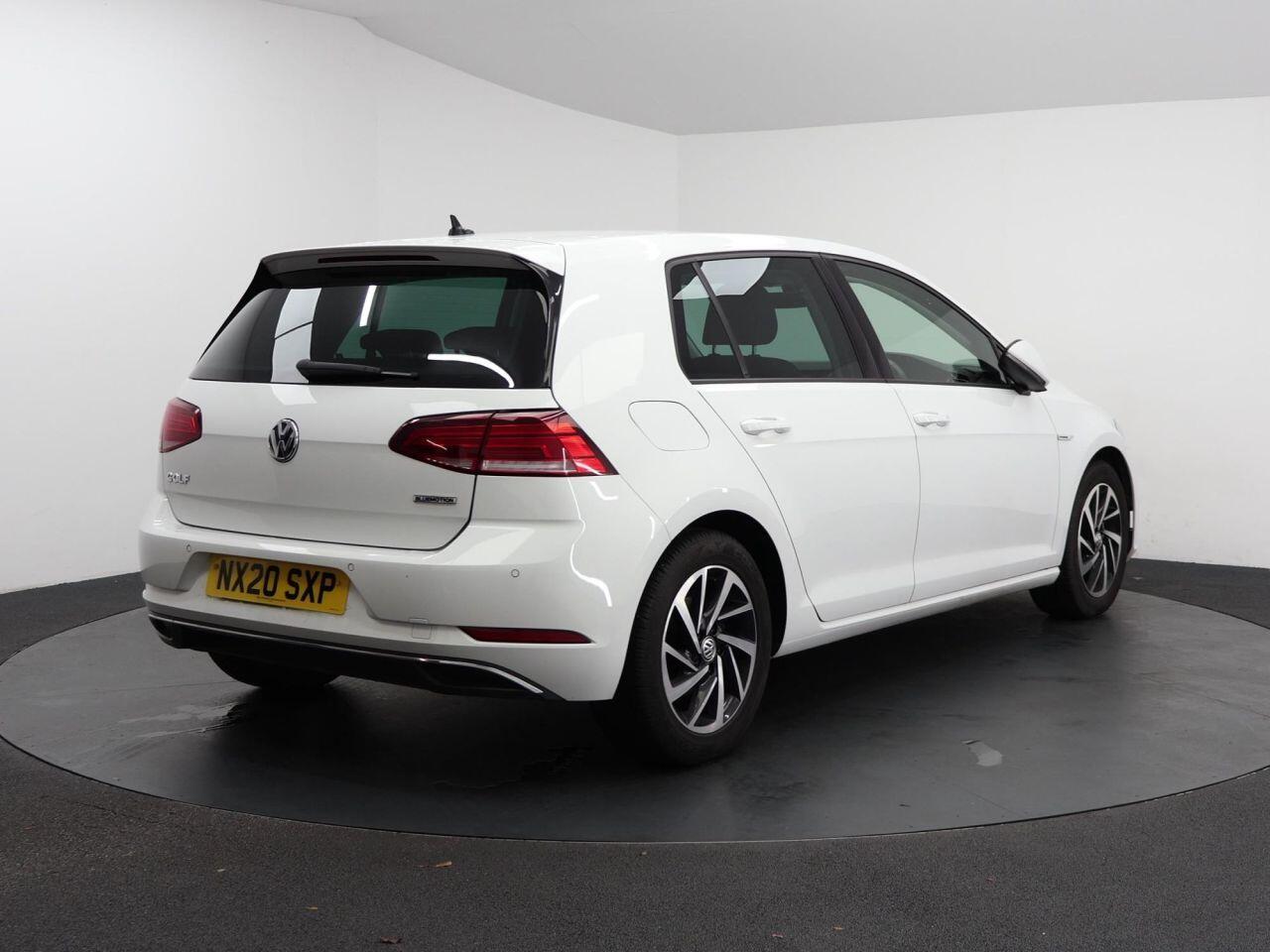 Volkswagen Golf - Image 12