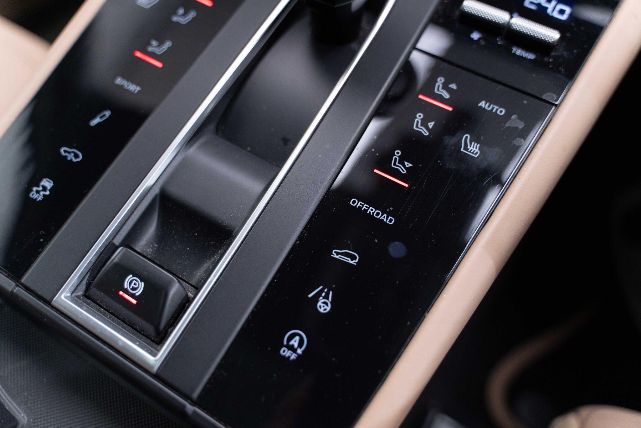 Porsche Macan - Image 29