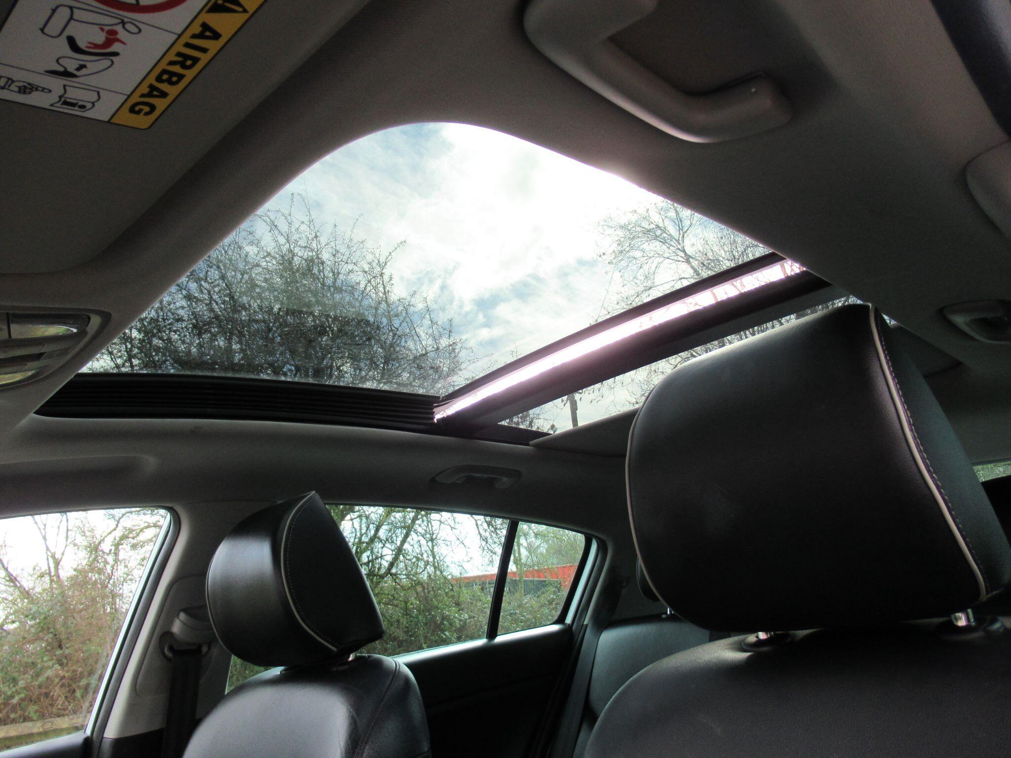 Kia Sportage - Image 19