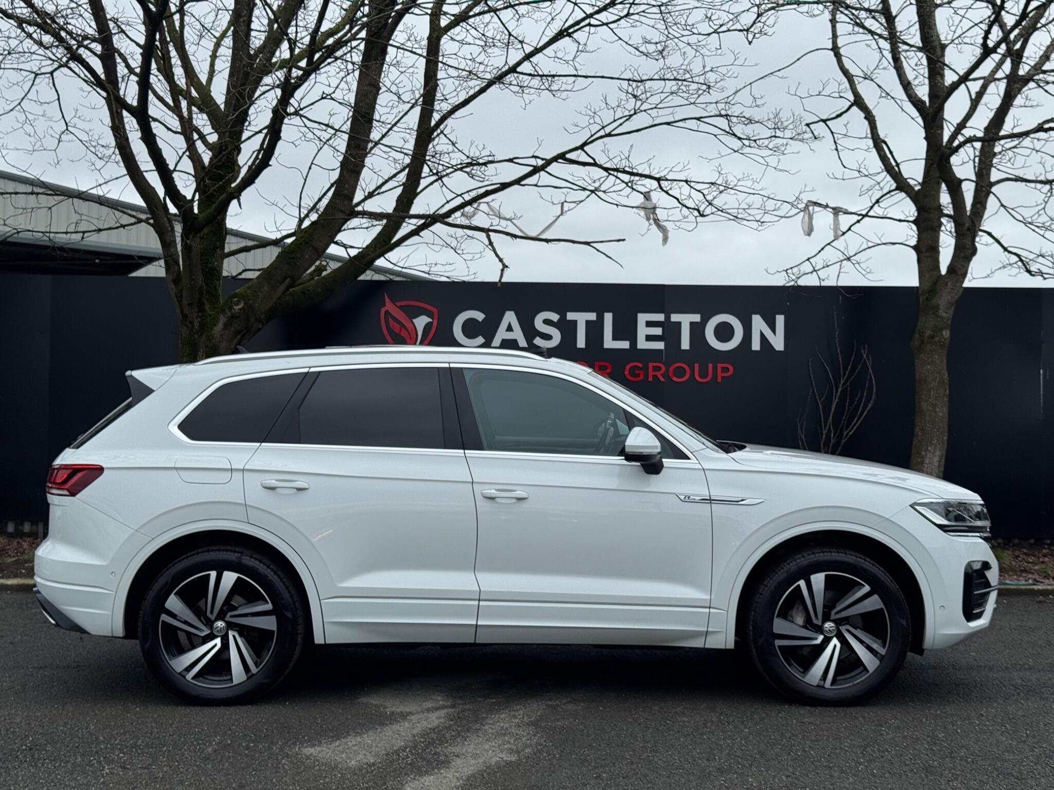 Volkswagen Touareg - Image 20