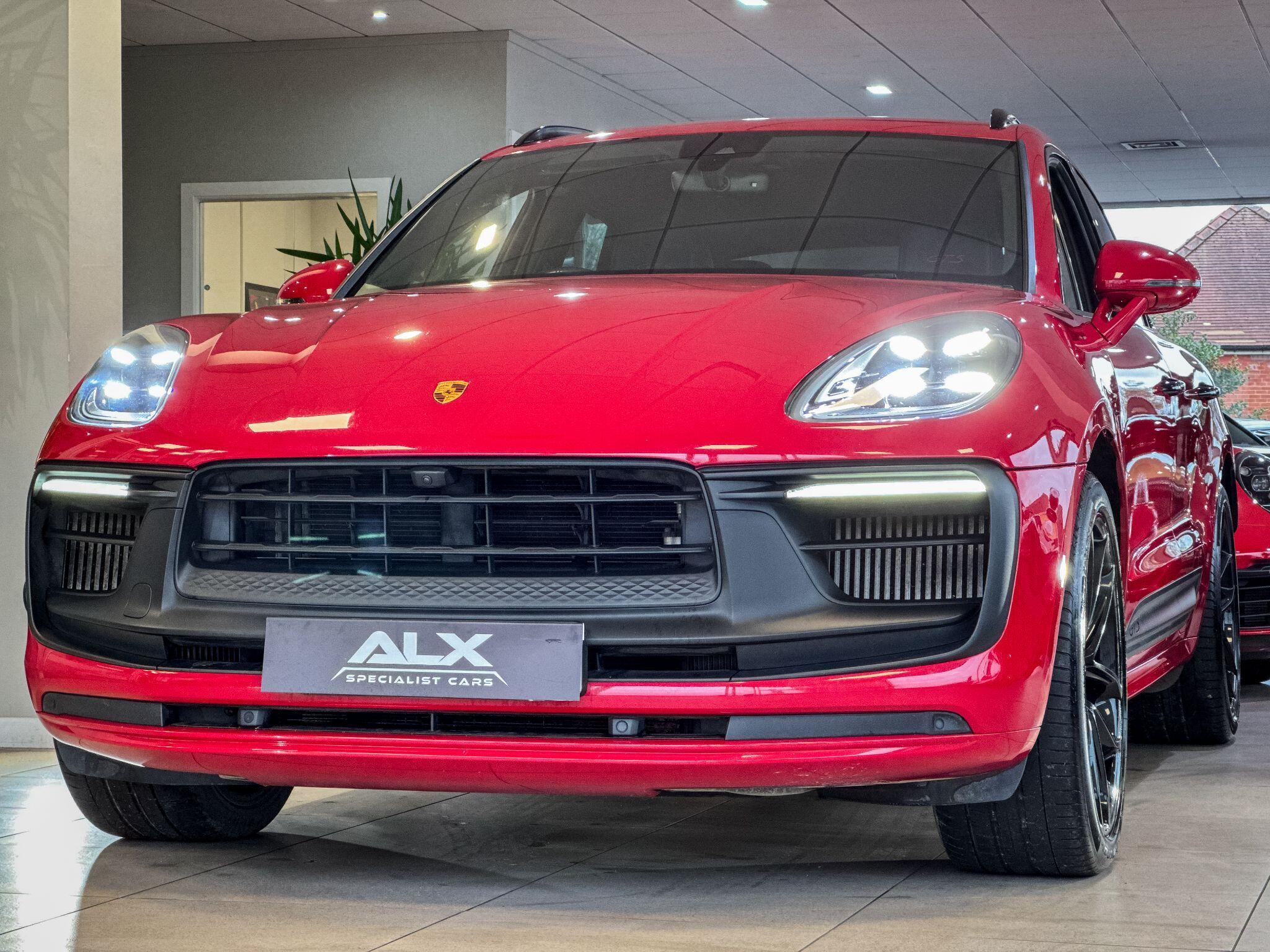 Porsche Macan - Image 11