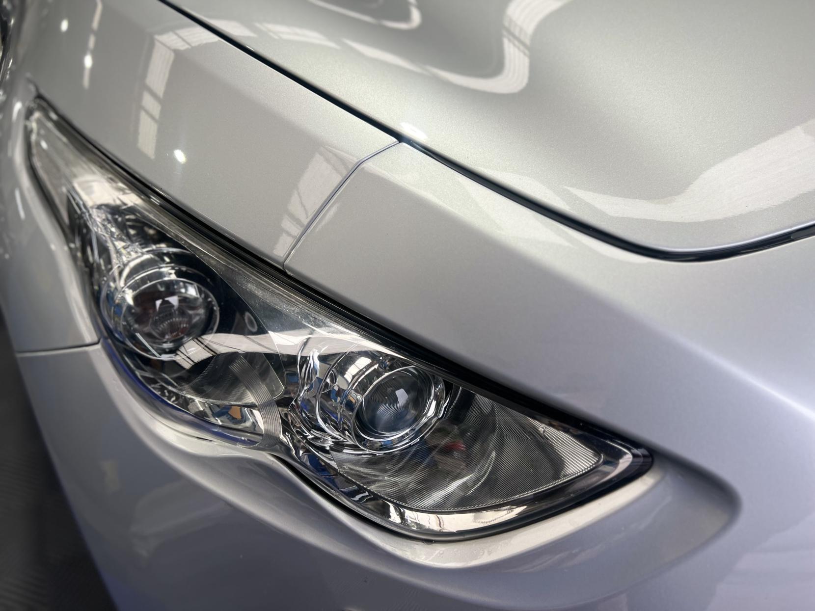 Infiniti FX - Image 20