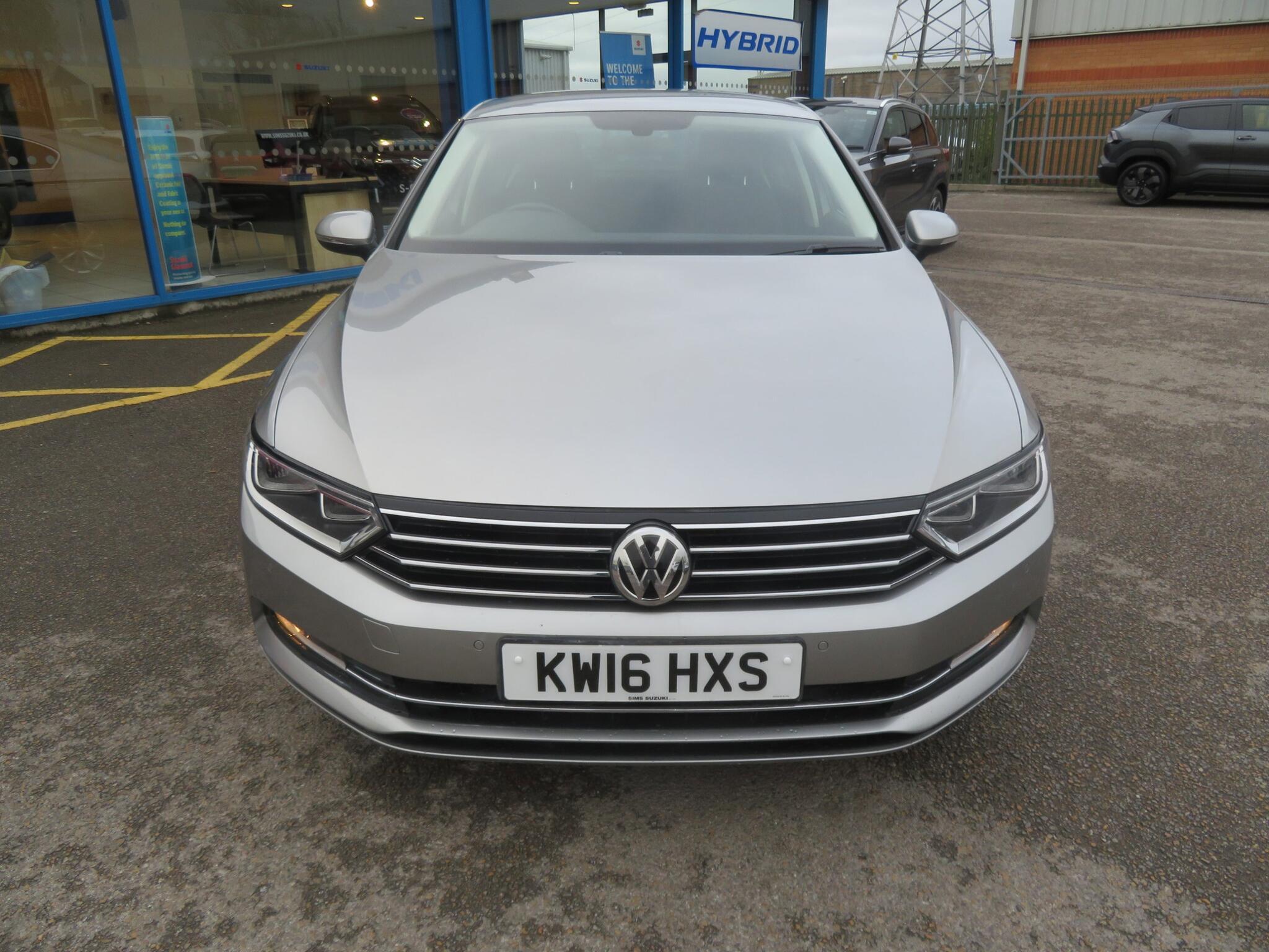 Volkswagen Passat - Image 3