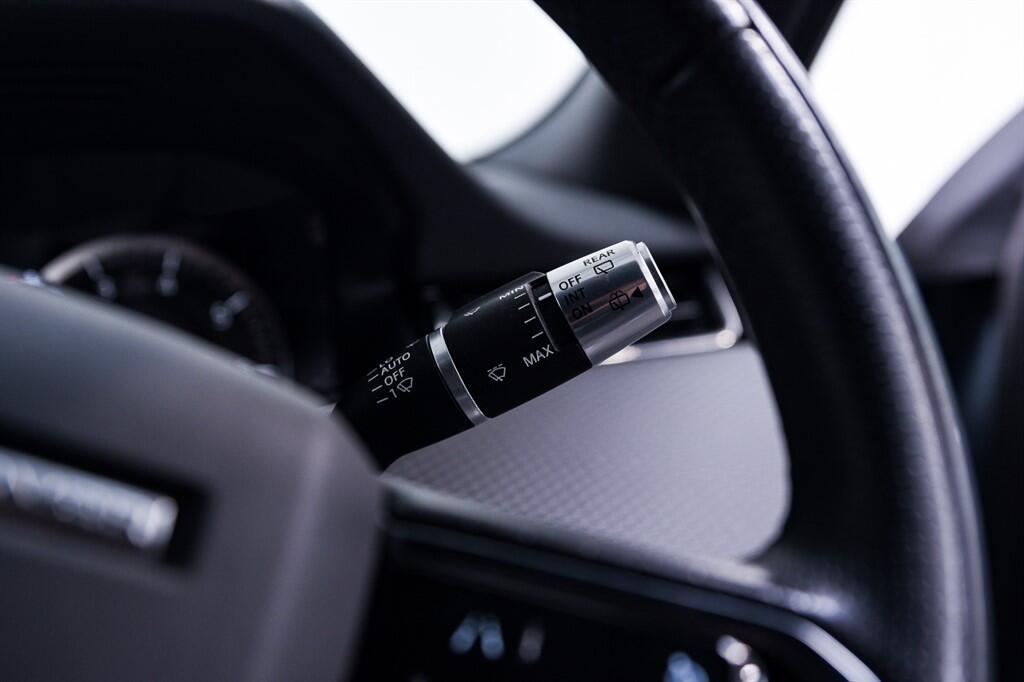 Land Rover Range Rover Evoque - Image 30